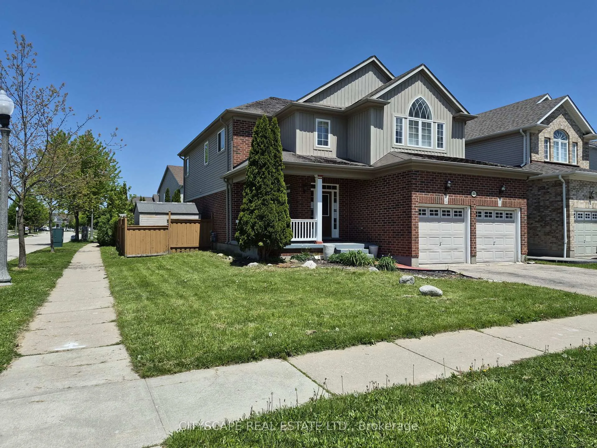 Photo 2 of 211 Sims Estate Drive, Kitchener, Grand River South — HOMEH