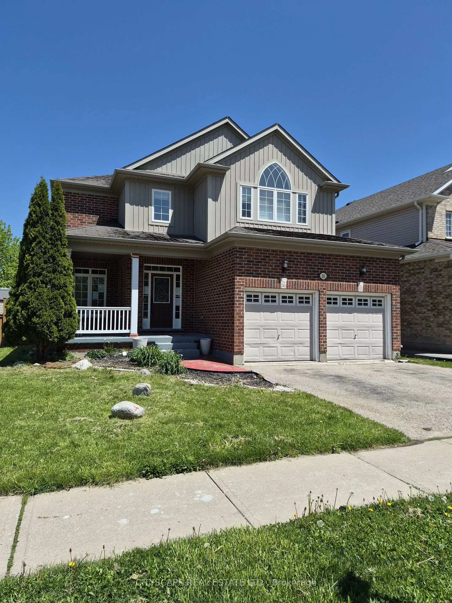 Photo 3 of 211 Sims Estate Drive, Kitchener, Grand River South — HOMEH