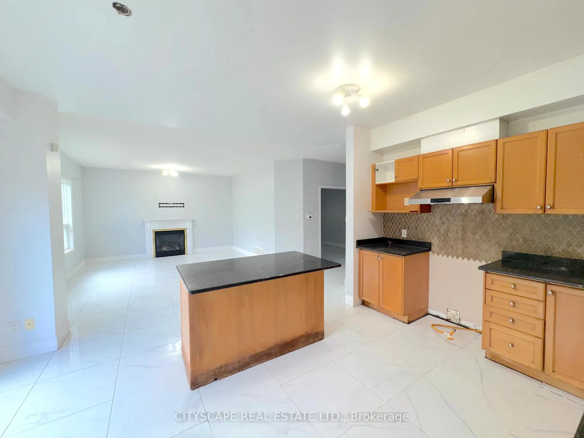 Photo 9 of 211 Sims Estate Drive, Kitchener, Grand River South — HOMEH