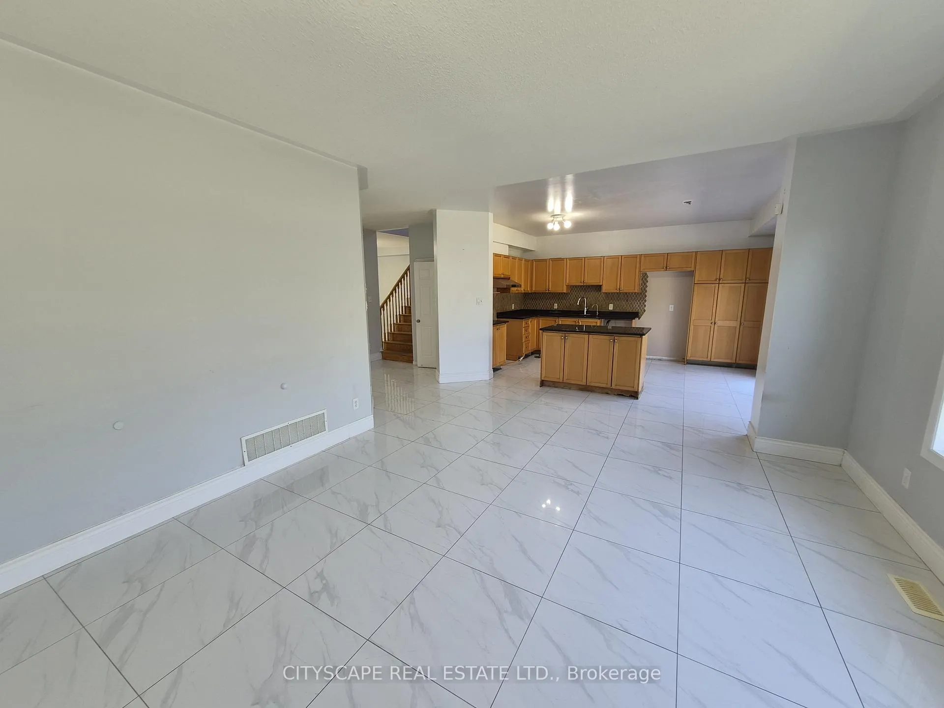 Photo 12 of 211 Sims Estate Drive, Kitchener, Grand River South — HOMEH