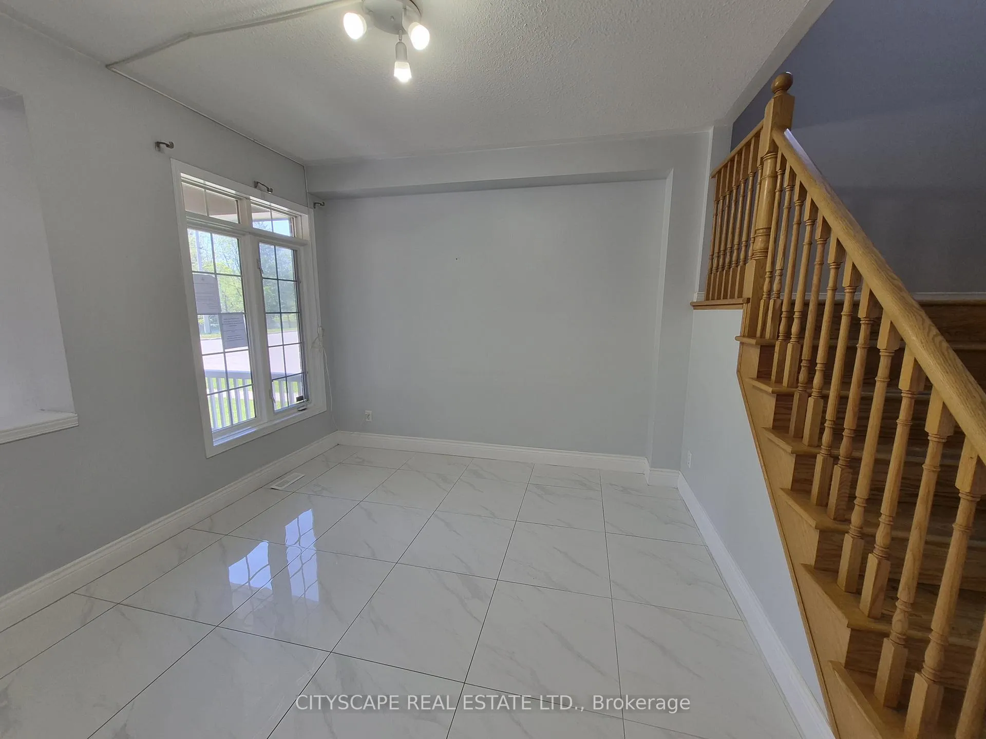 Photo 16 of 211 Sims Estate Drive, Kitchener, Grand River South — HOMEH