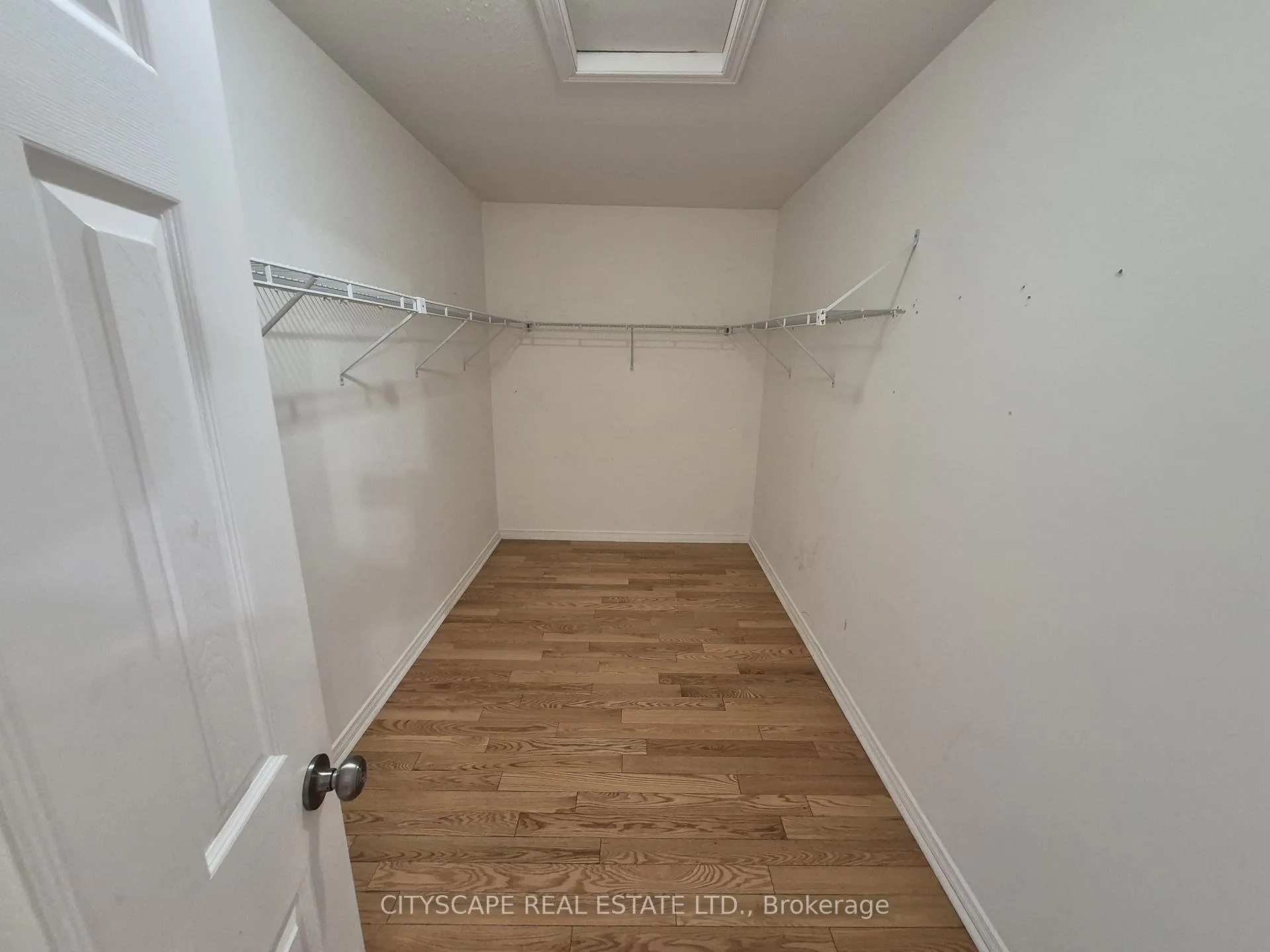 Photo 22 of 211 Sims Estate Drive, Kitchener, Grand River South — HOMEH