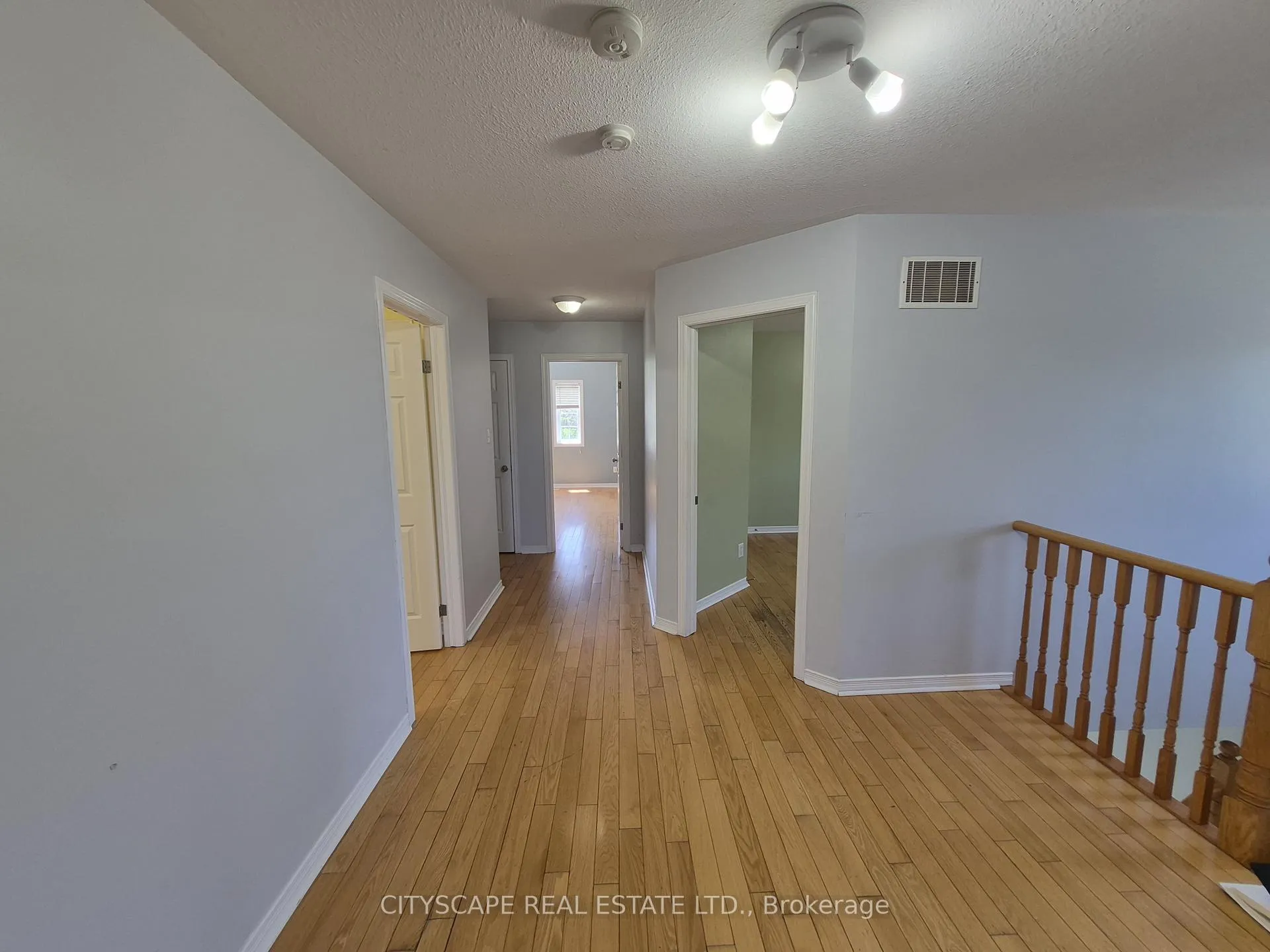 Photo 25 of 211 Sims Estate Drive, Kitchener, Grand River South — HOMEH