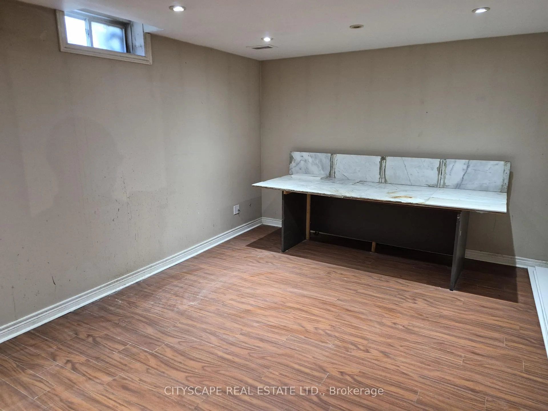 Photo 32 of 211 Sims Estate Drive, Kitchener, Grand River South — HOMEH