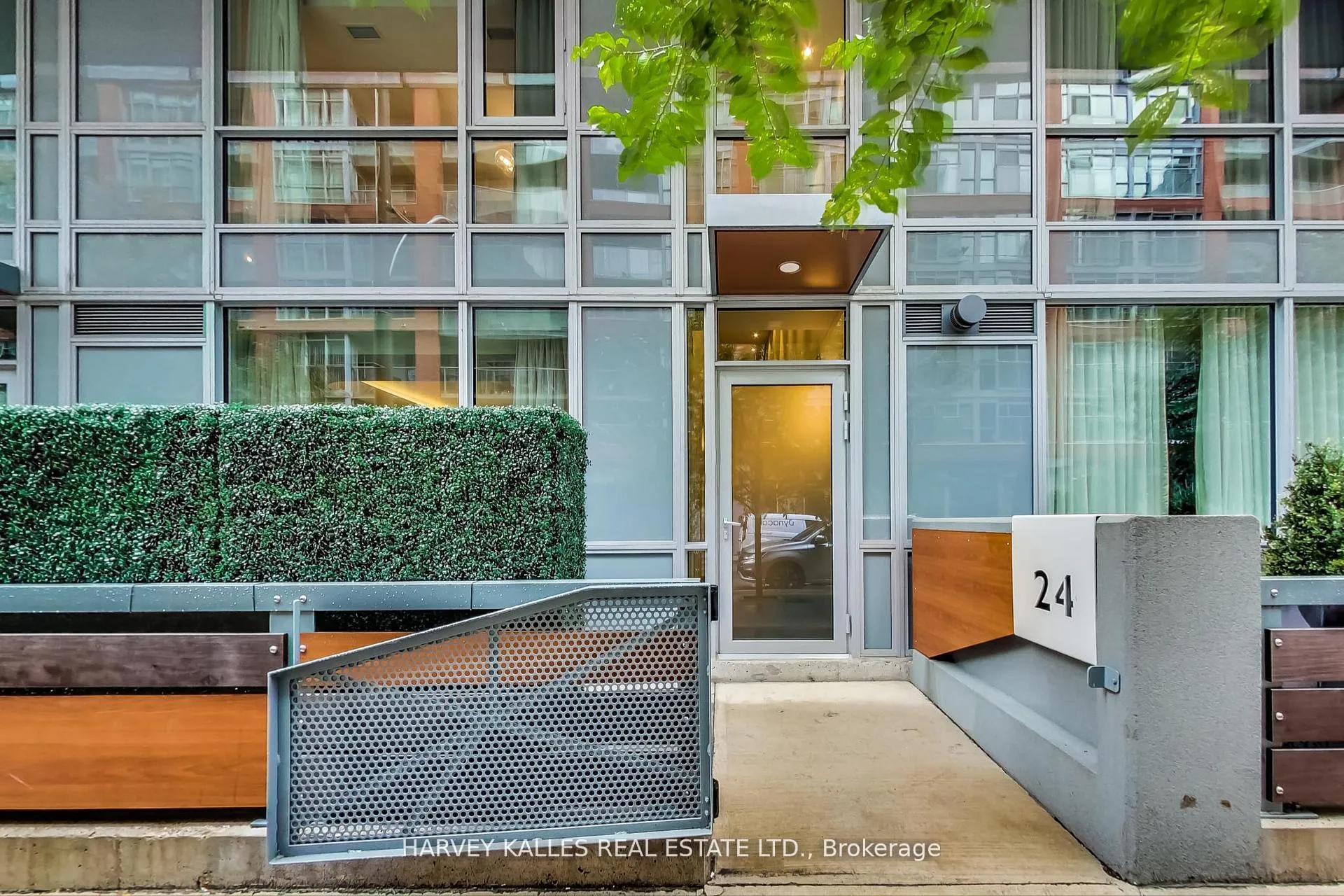 Front of Unit TH24, 30 Nelson Street