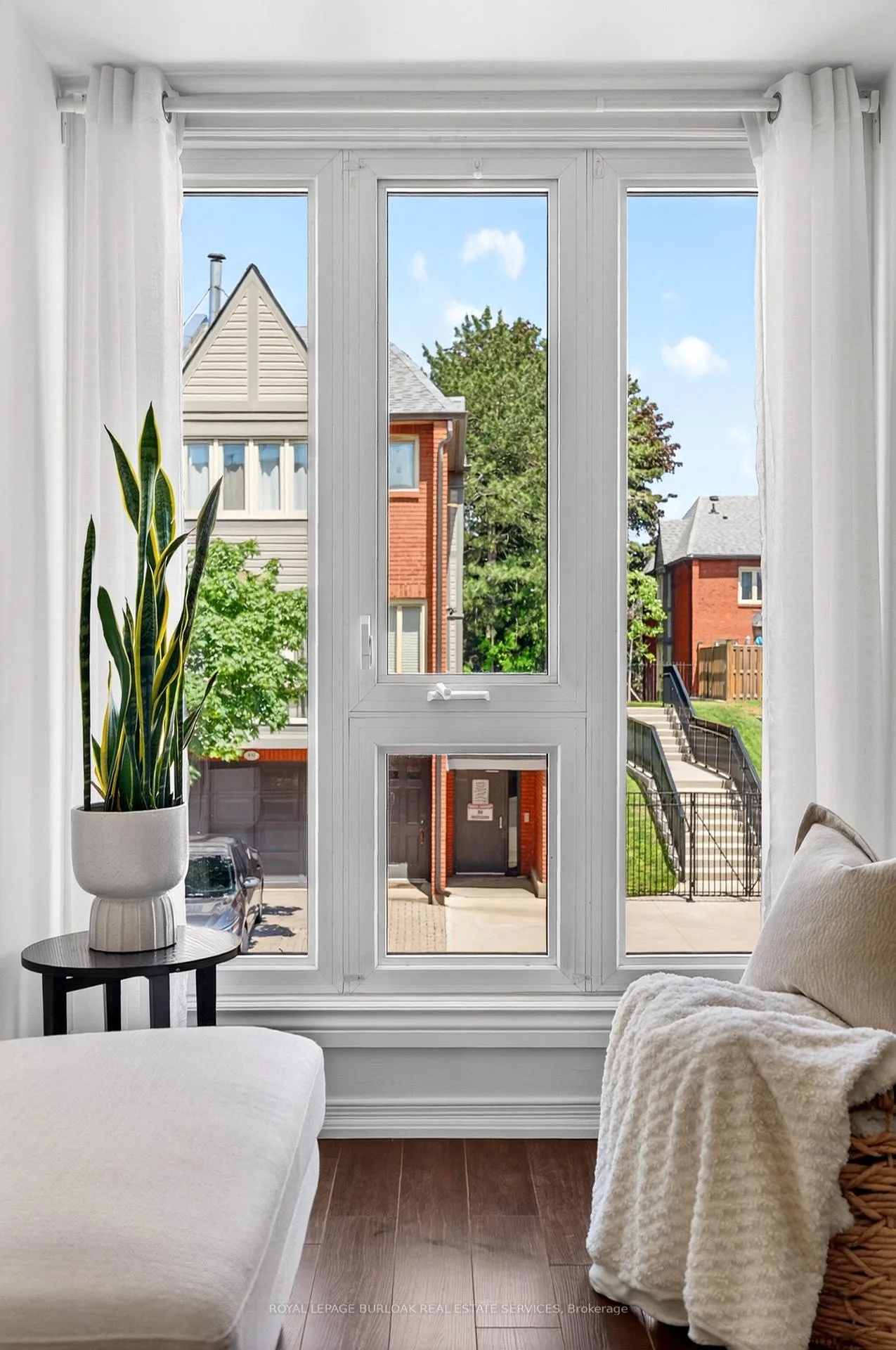 Photo 7 of Unit 202, 895 Maple Avenue, Burlington, Brant — HOMEH