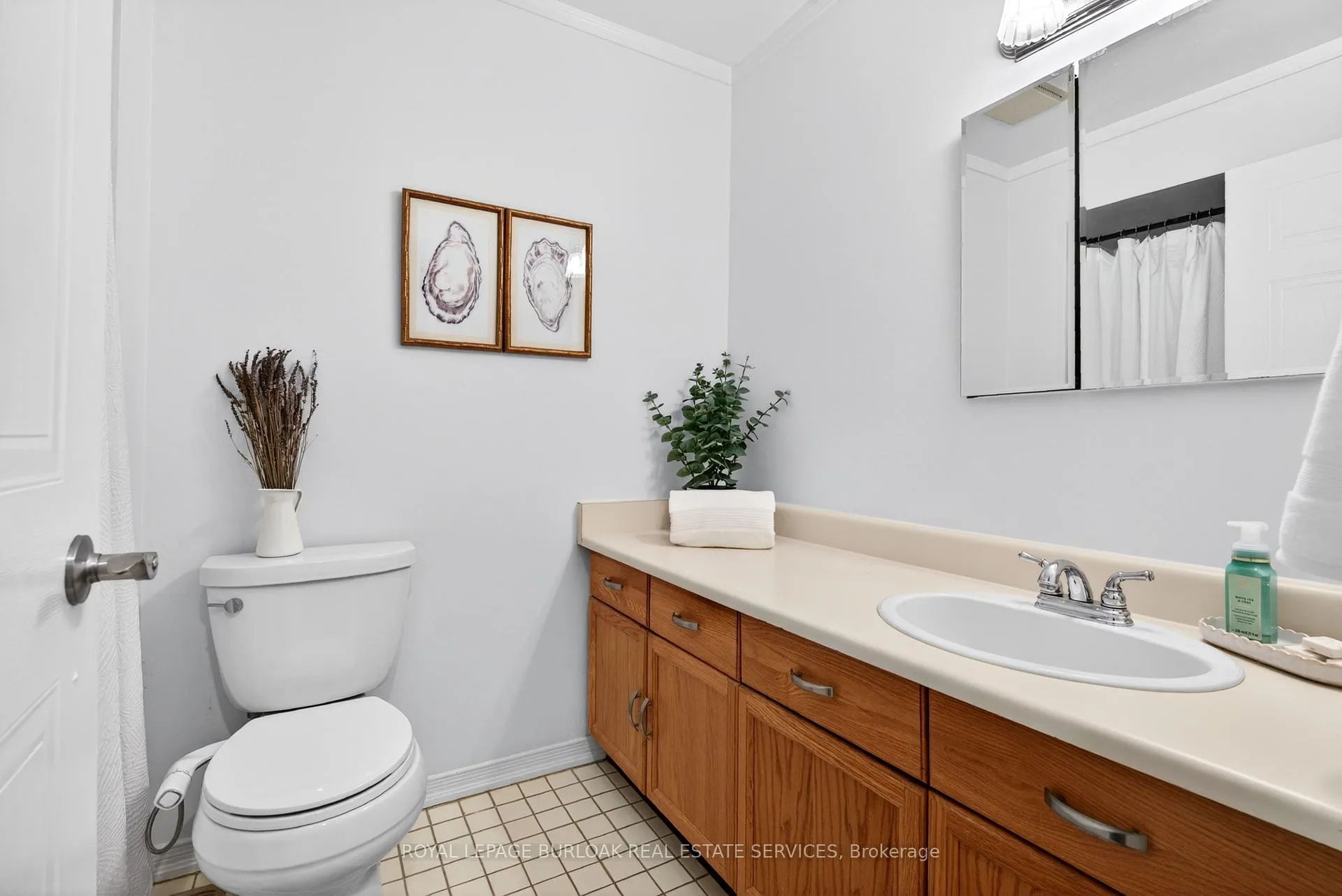 Photo 24 of Unit 202, 895 Maple Avenue, Burlington, Brant — HOMEH