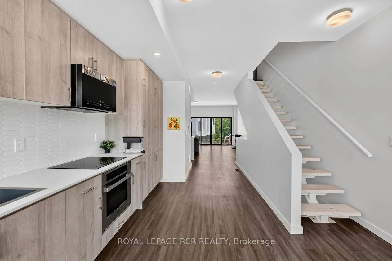 Photo 8 of 31 Rainwater Lane, Barrie, Holly — HOMEH