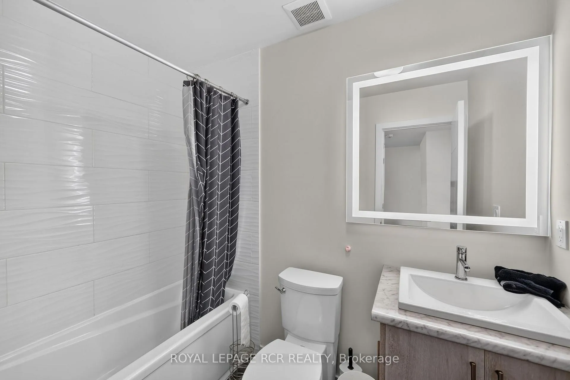 Photo 12 of 31 Rainwater Lane, Barrie, Holly — HOMEH