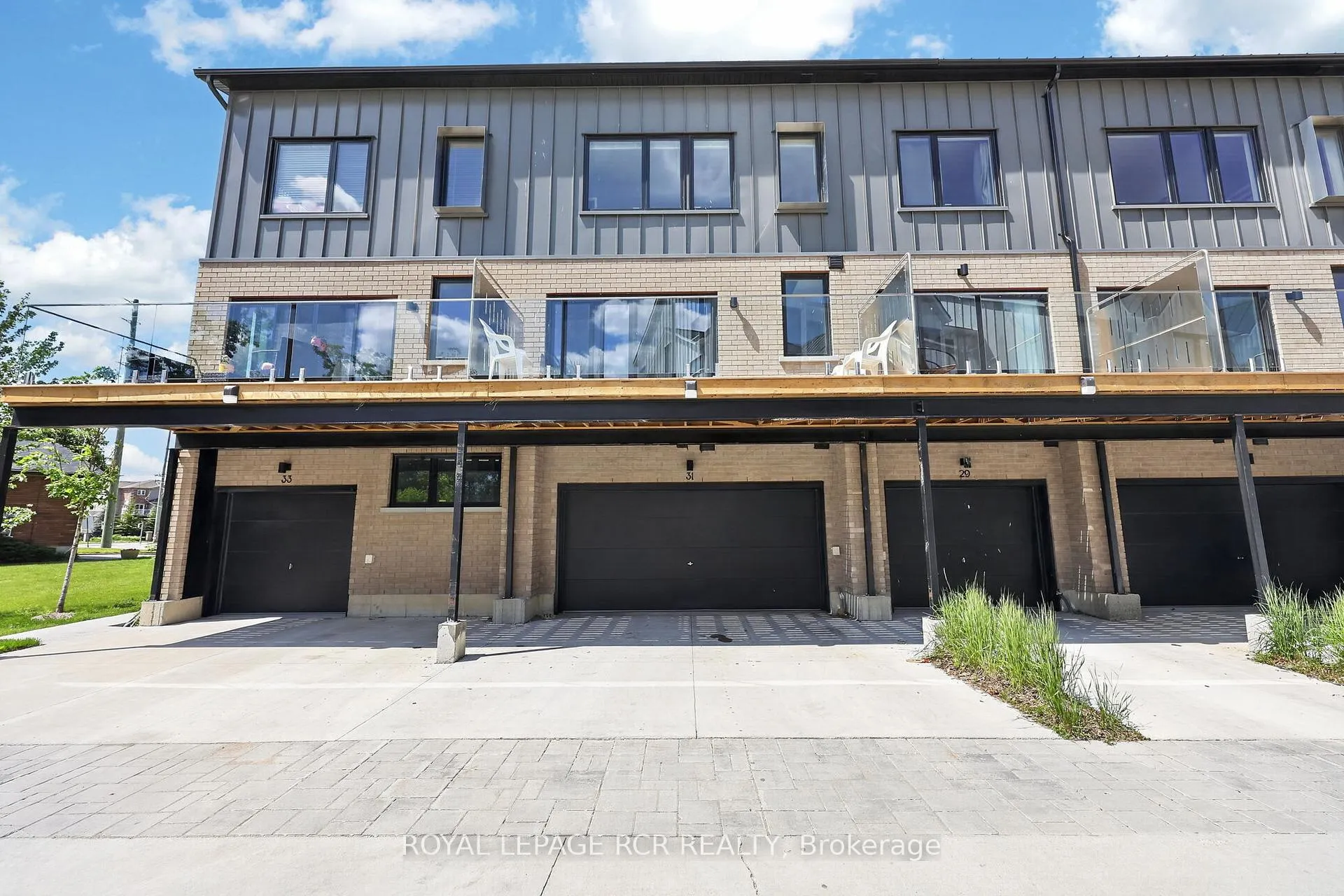 Photo 16 of 31 Rainwater Lane, Barrie, Holly — HOMEH
