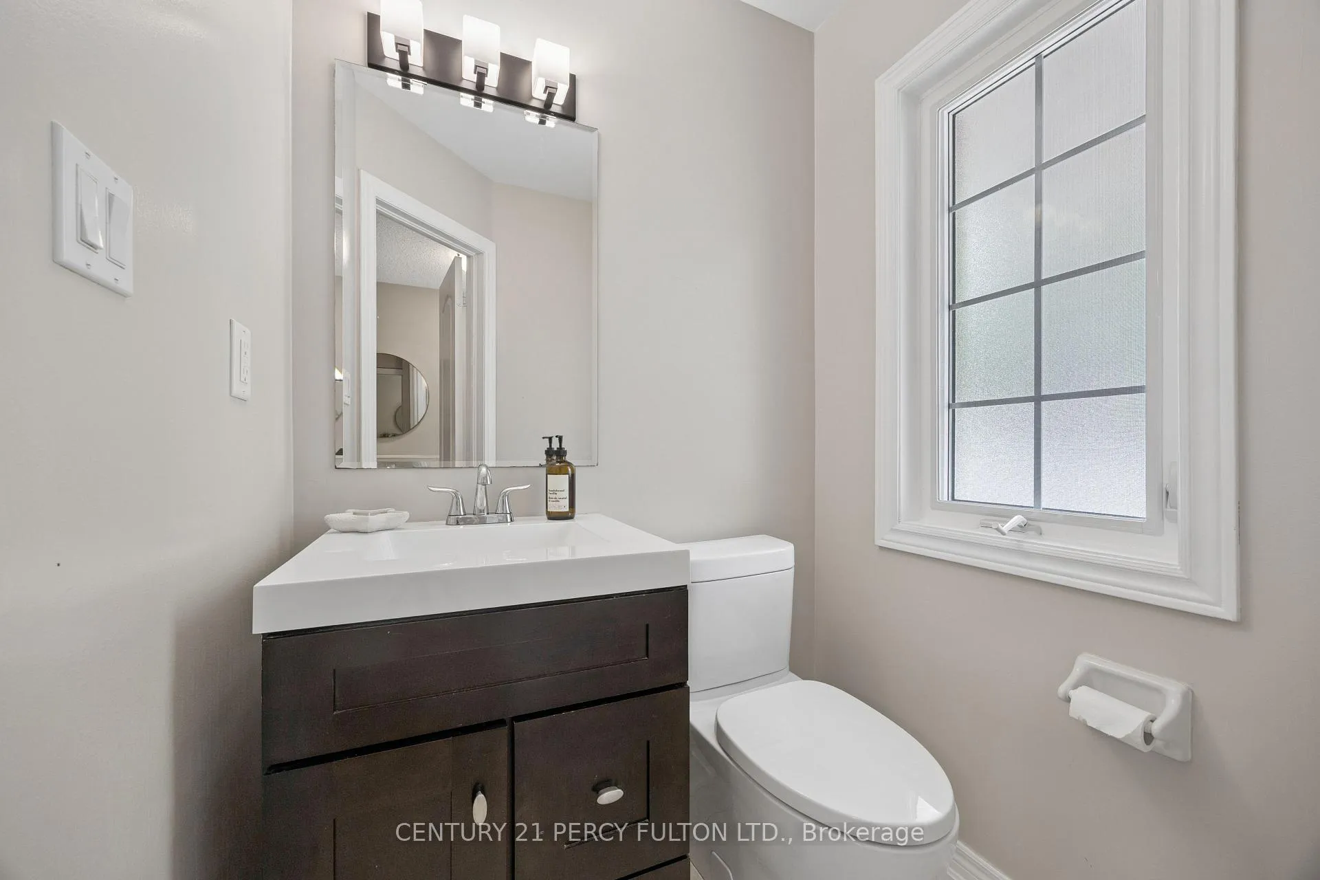 Photo 14 of 75 Barchester Crescent, Whitby, Brooklin — HOMEH