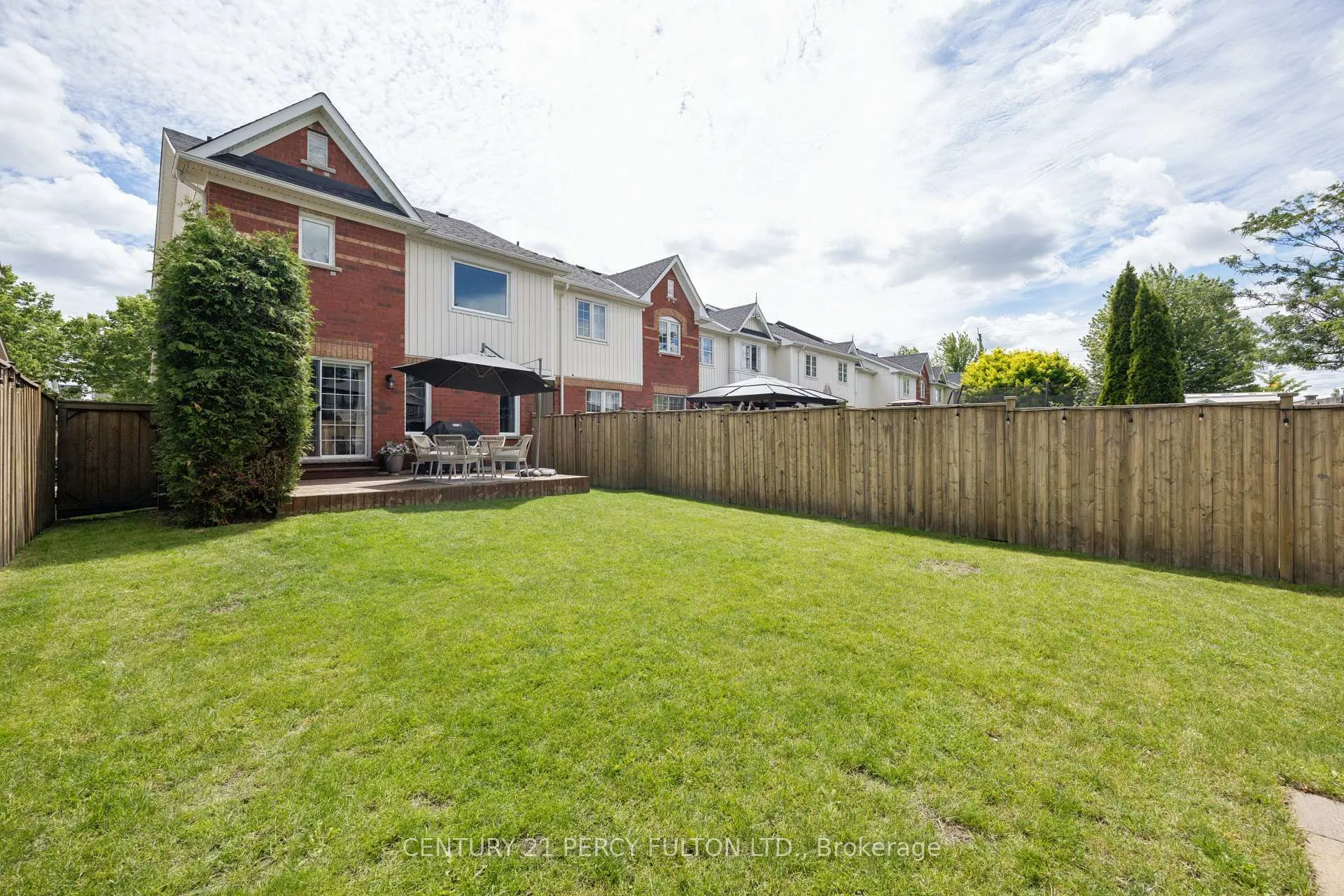 Photo 31 of 75 Barchester Crescent, Whitby, Brooklin — HOMEH
