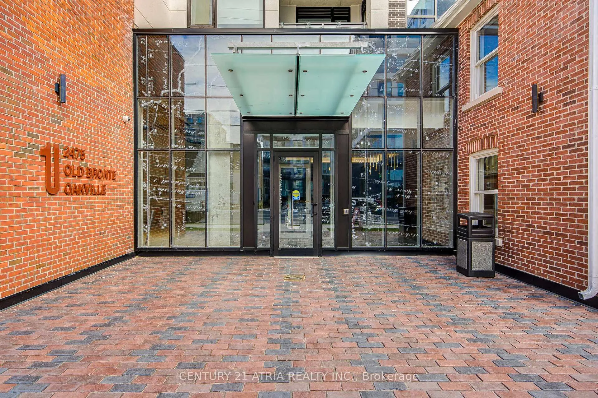 Photo 4 of Unit 607, 2475 Old Bronte Road, Oakville, Westmount — HOMEH