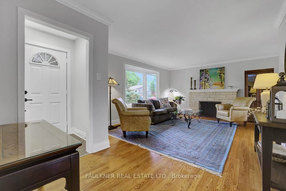 Photo 5 of 1048 Cromwell Drive, Ottawa, Riverside Park — HOMEH