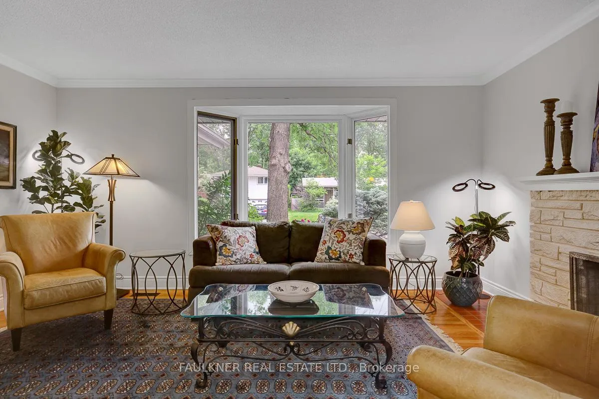 Photo 8 of 1048 Cromwell Drive, Ottawa, Riverside Park — HOMEH