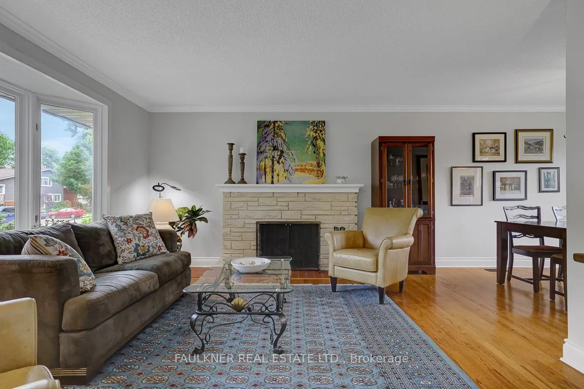 Photo 9 of 1048 Cromwell Drive, Ottawa, Riverside Park — HOMEH
