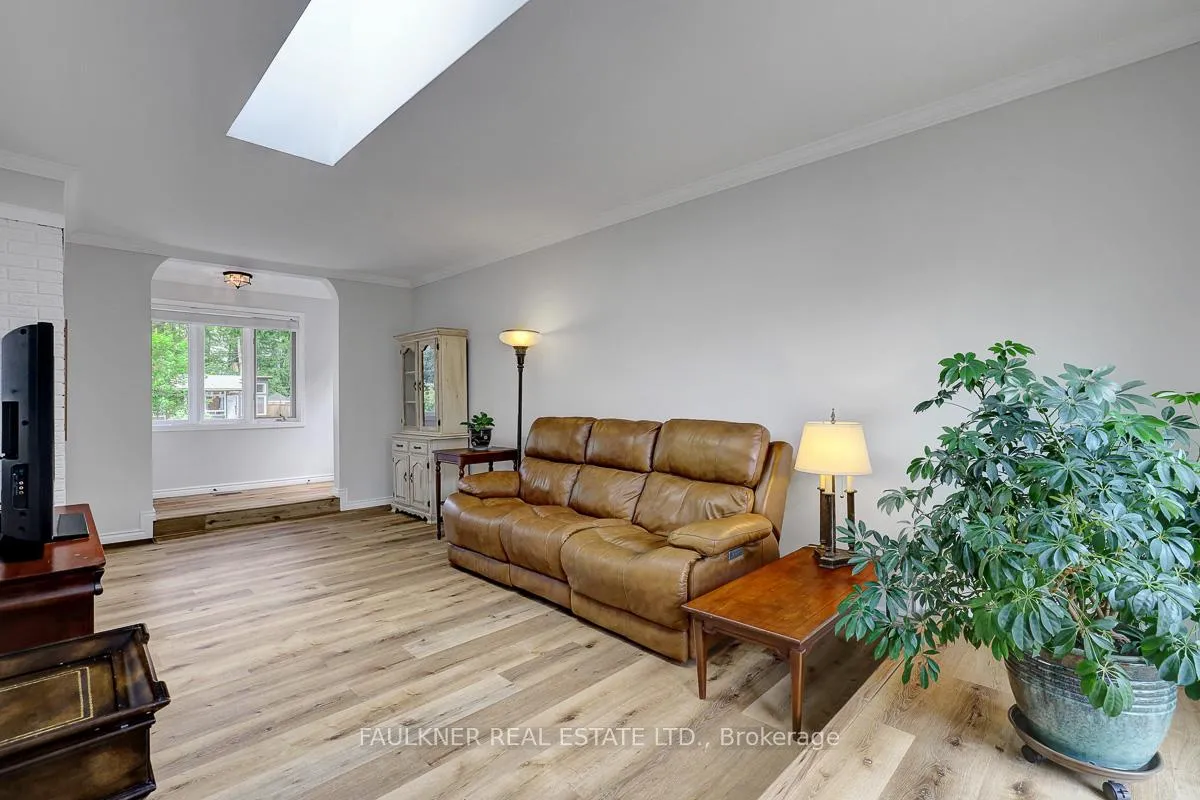 Photo 14 of 1048 Cromwell Drive, Ottawa, Riverside Park — HOMEH