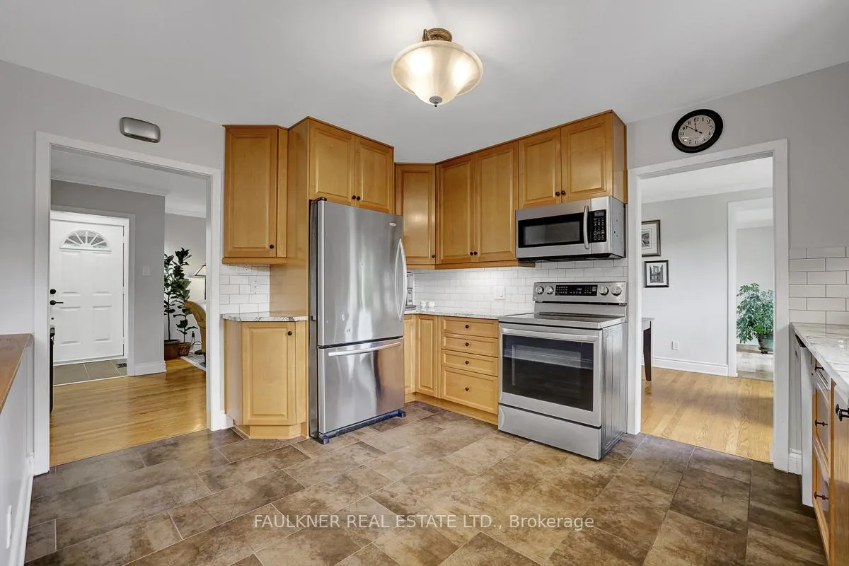 Photo 19 of 1048 Cromwell Drive, Ottawa, Riverside Park — HOMEH