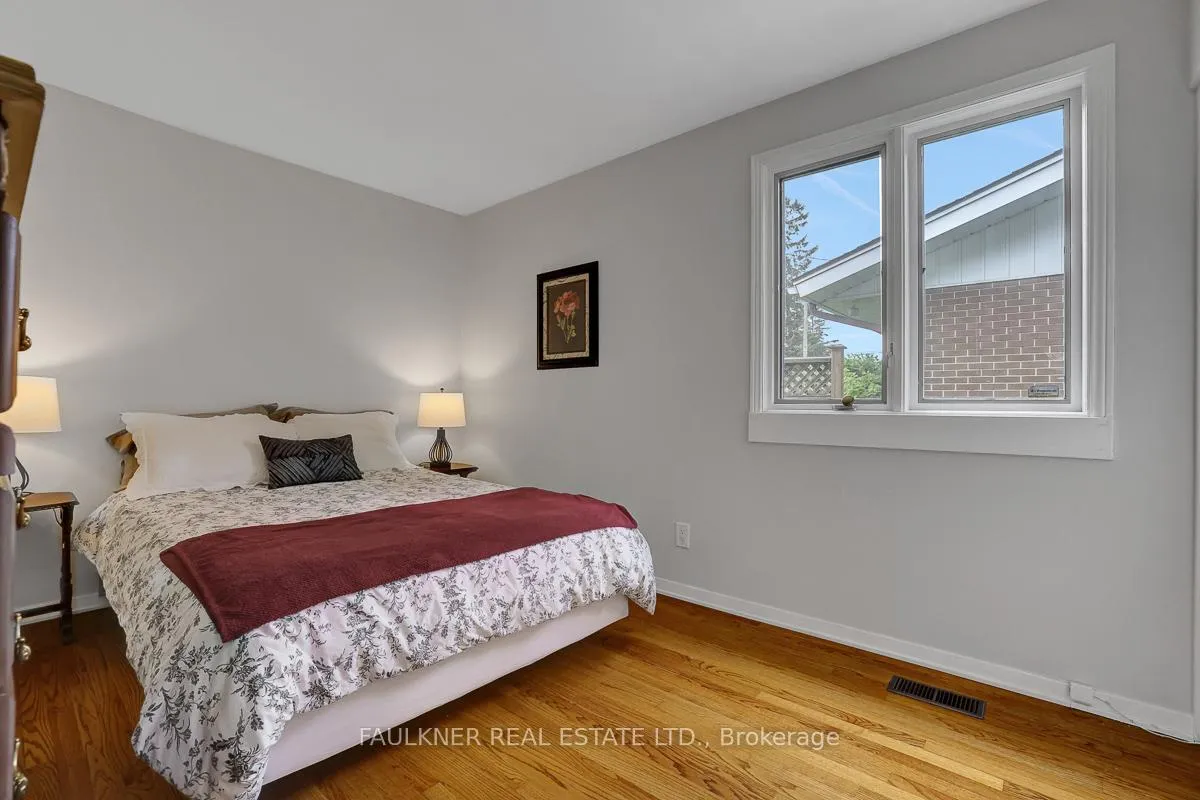 Photo 26 of 1048 Cromwell Drive, Ottawa, Riverside Park — HOMEH