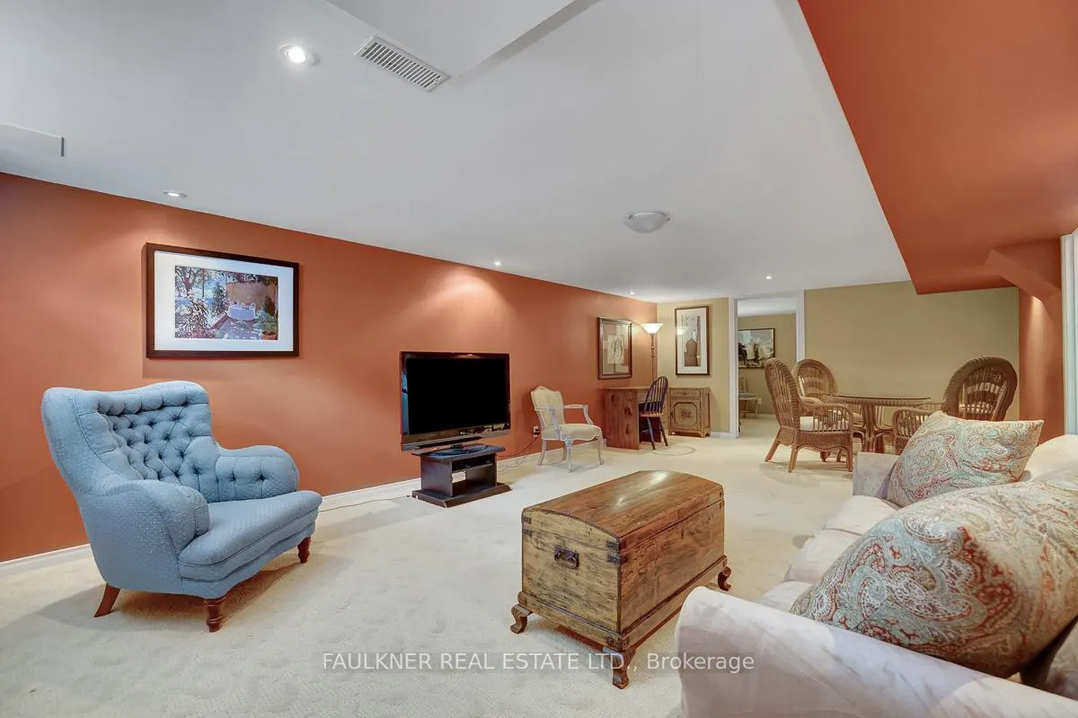 Photo 33 of 1048 Cromwell Drive, Ottawa, Riverside Park — HOMEH