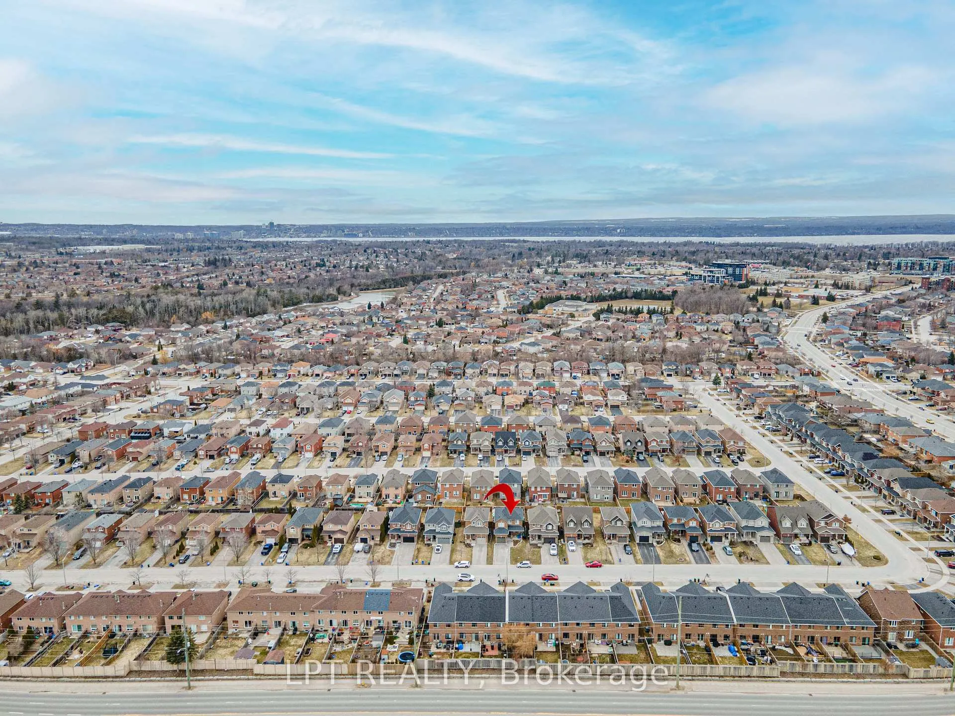 Photo 9 of 82 Nathan Crescent, Barrie, Painswick South — HOMEH