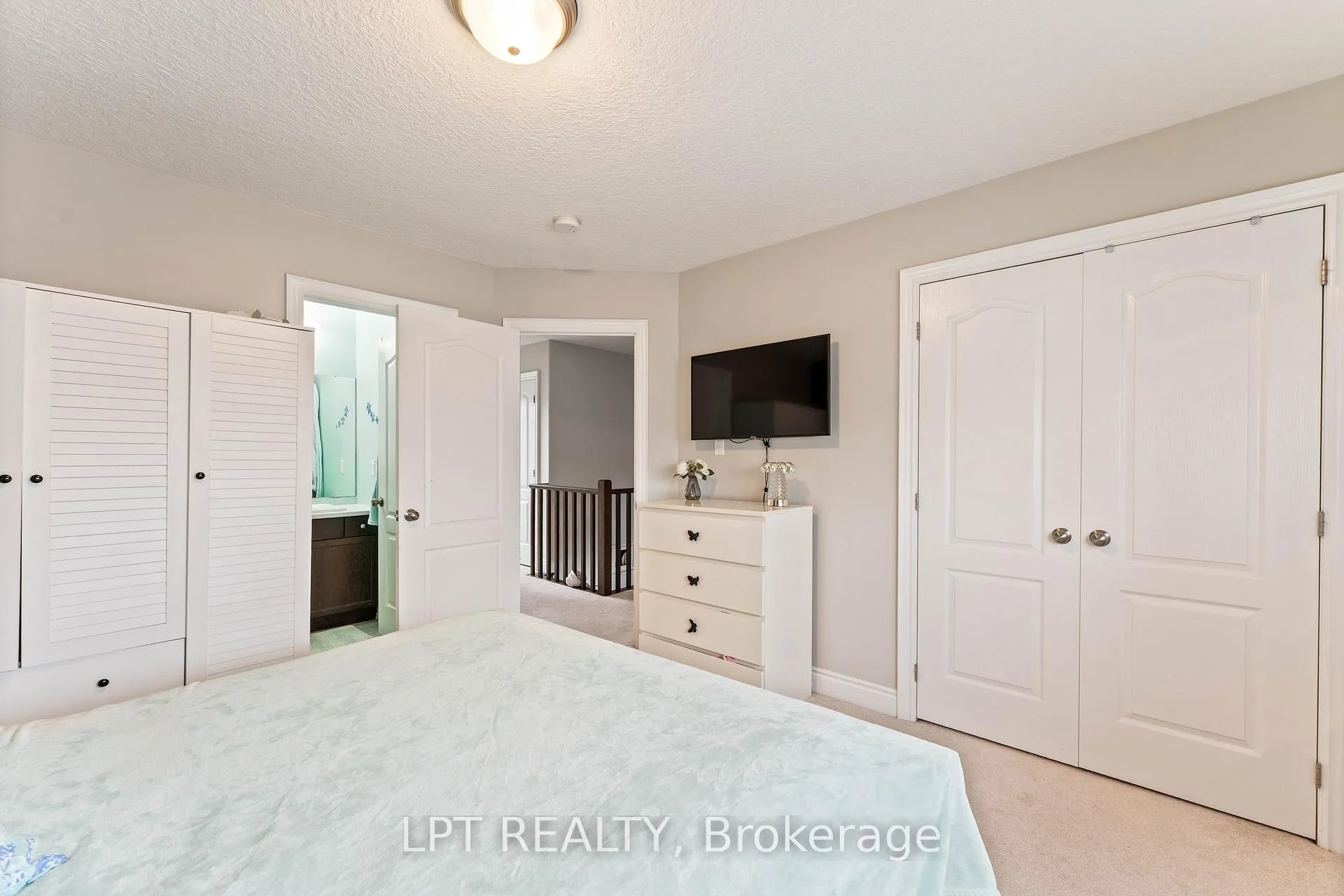 Photo 25 of 82 Nathan Crescent, Barrie, Painswick South — HOMEH
