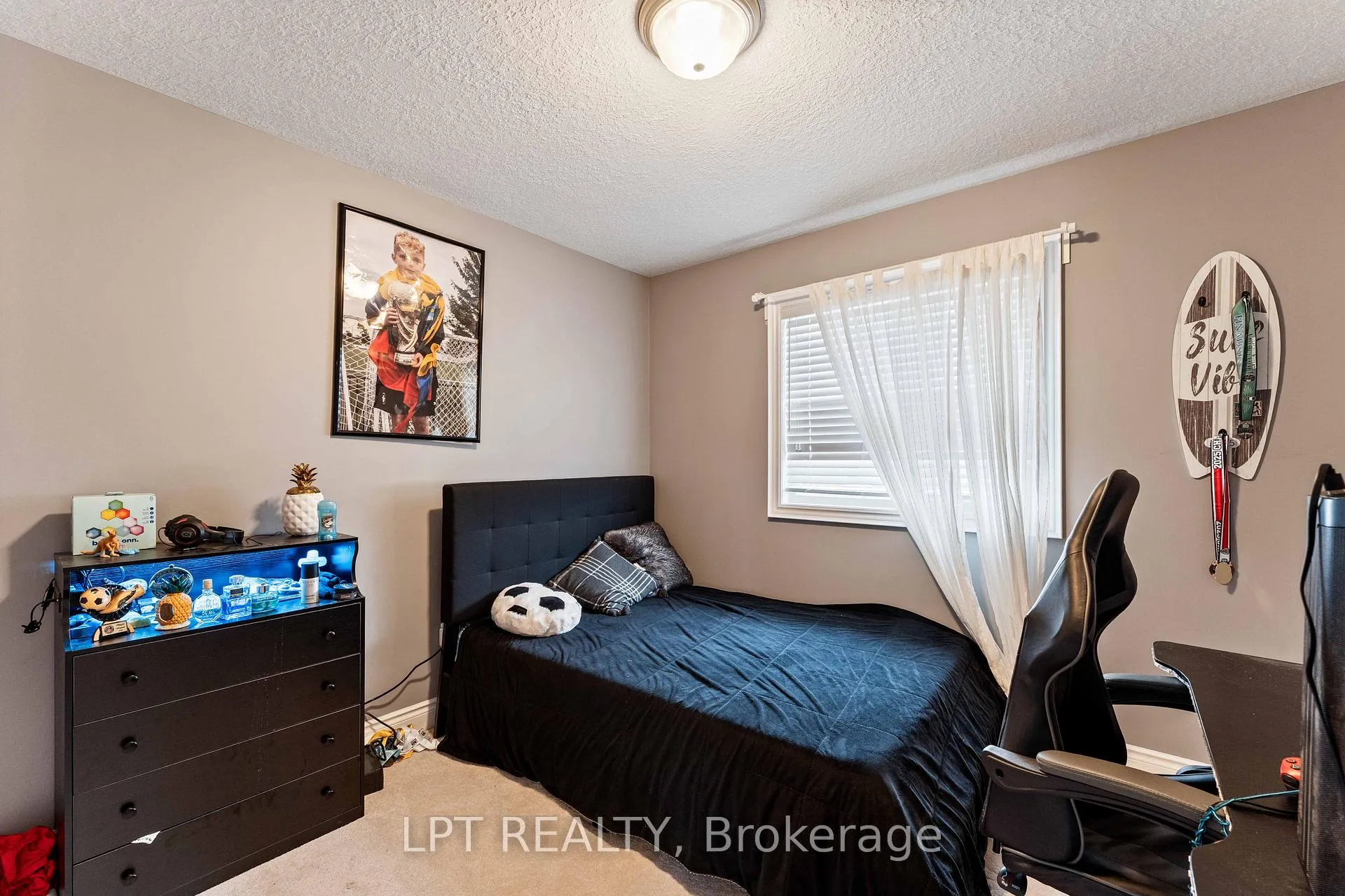Photo 28 of 82 Nathan Crescent, Barrie, Painswick South — HOMEH