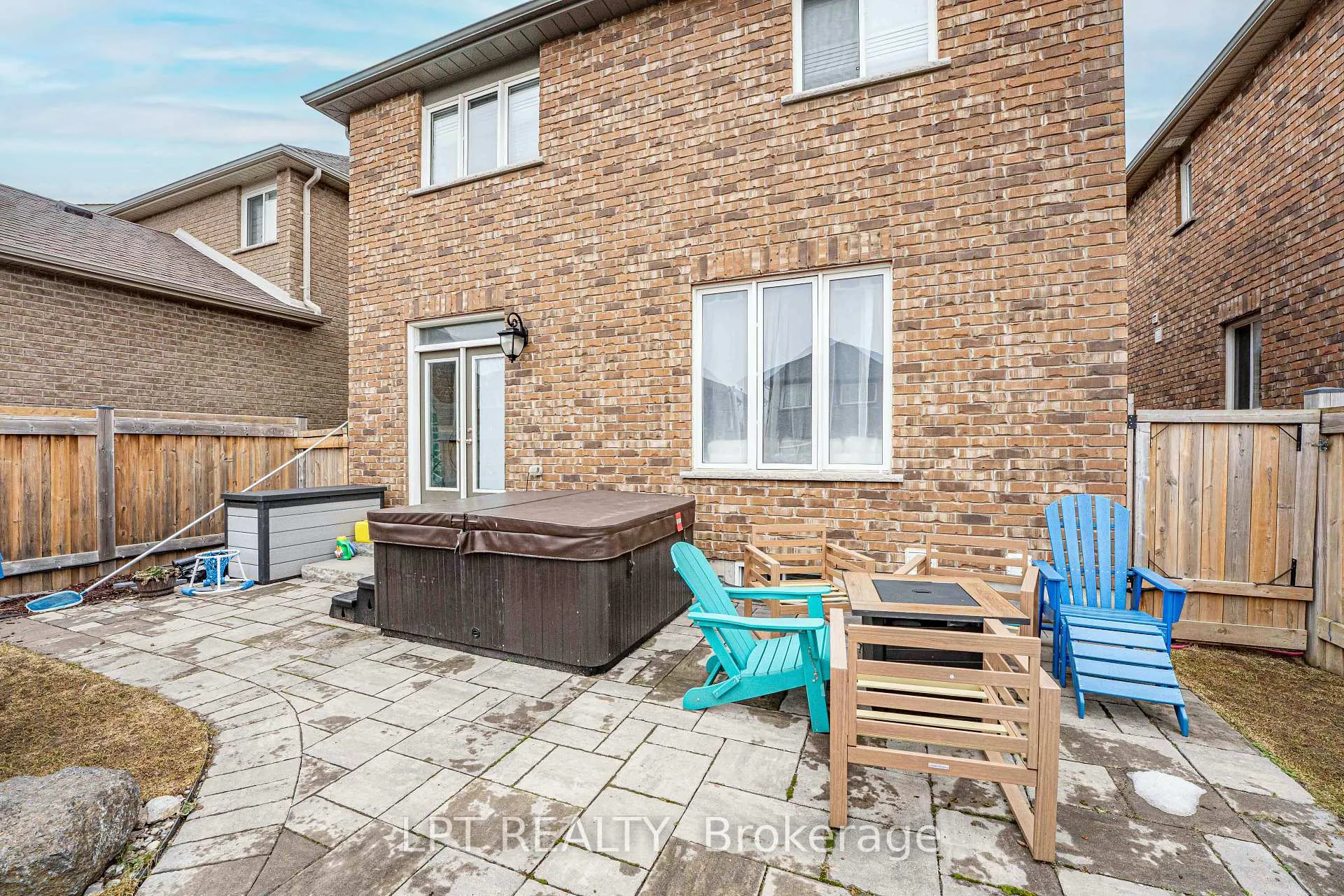 Photo 37 of 82 Nathan Crescent, Barrie, Painswick South — HOMEH