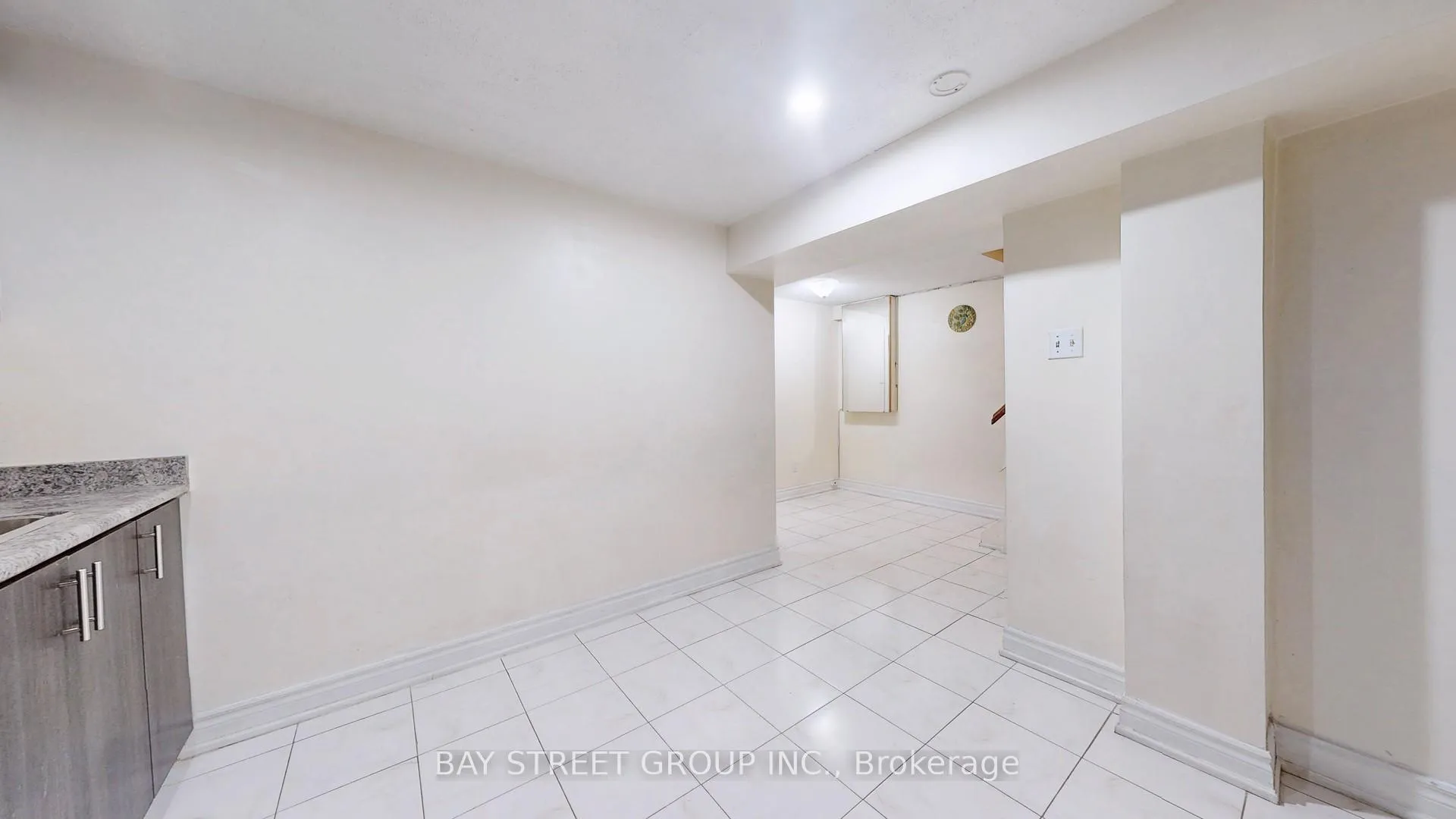 Photo 6 of 49 Pepperell Crescent, Markham, Milliken Mills West — HOMEH