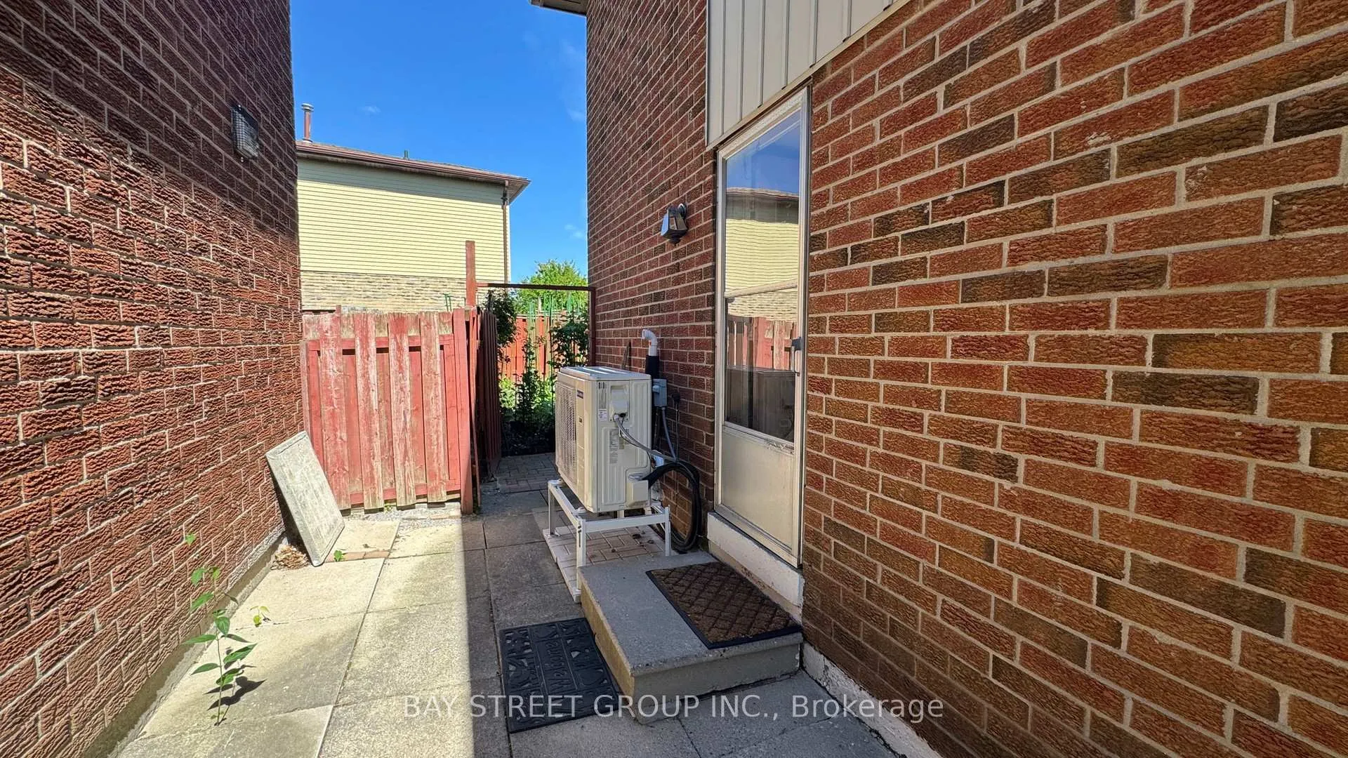 Photo 20 of 49 Pepperell Crescent, Markham, Milliken Mills West — HOMEH