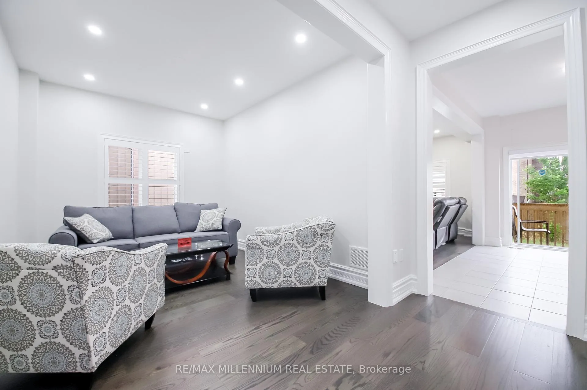 Photo 14 of 47 Douglas Kemp Crescent, Clarington, Bowmanville — HOMEH