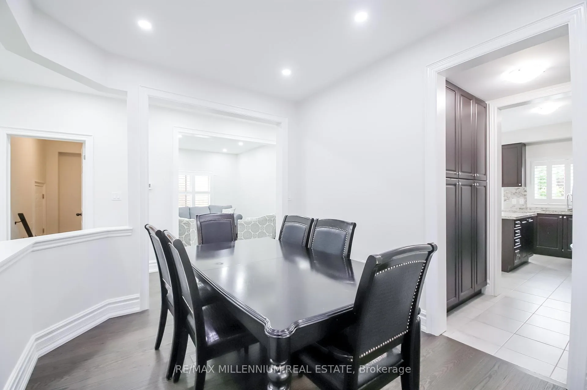 Photo 16 of 47 Douglas Kemp Crescent, Clarington, Bowmanville — HOMEH