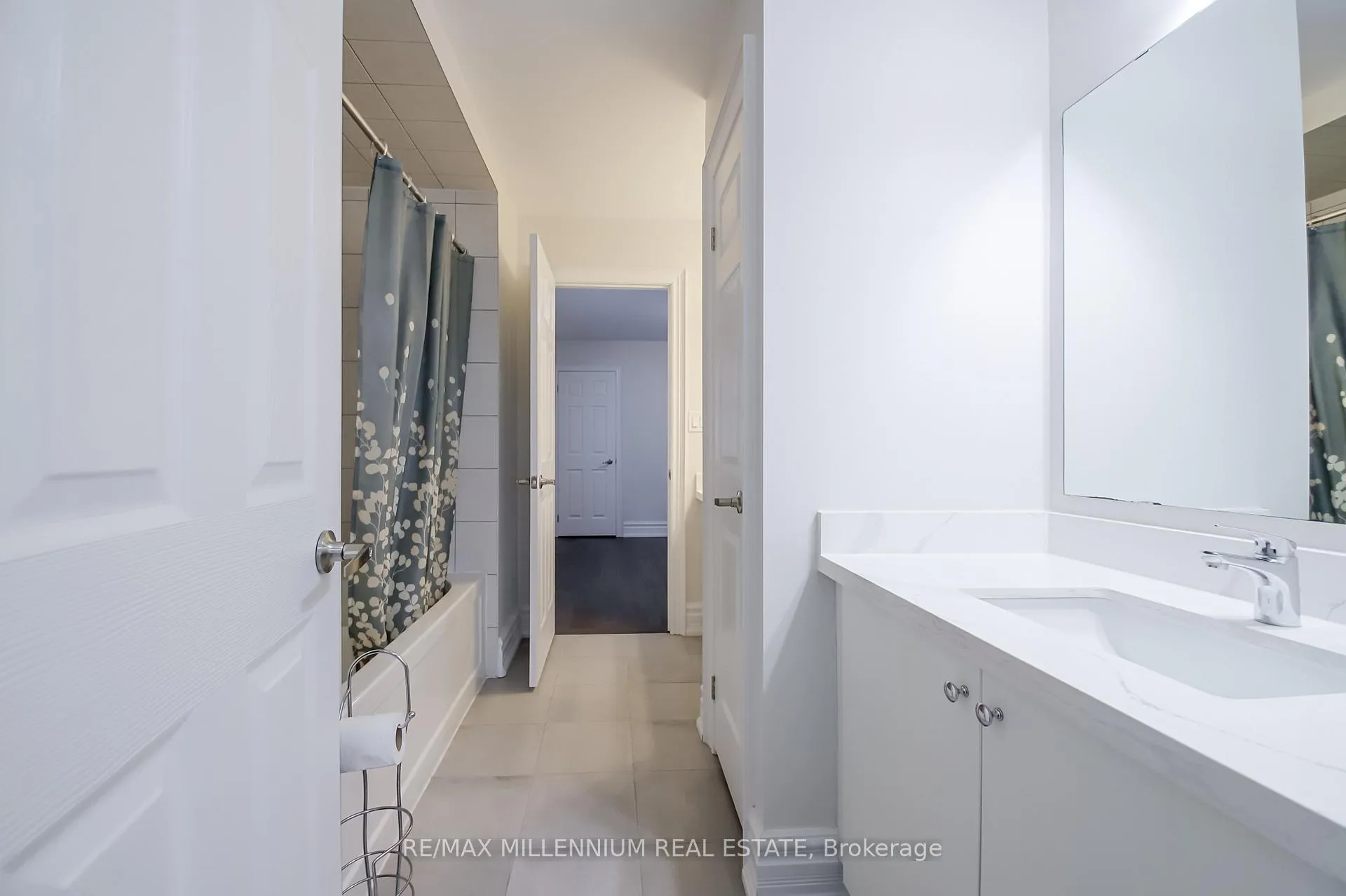 Photo 21 of 47 Douglas Kemp Crescent, Clarington, Bowmanville — HOMEH