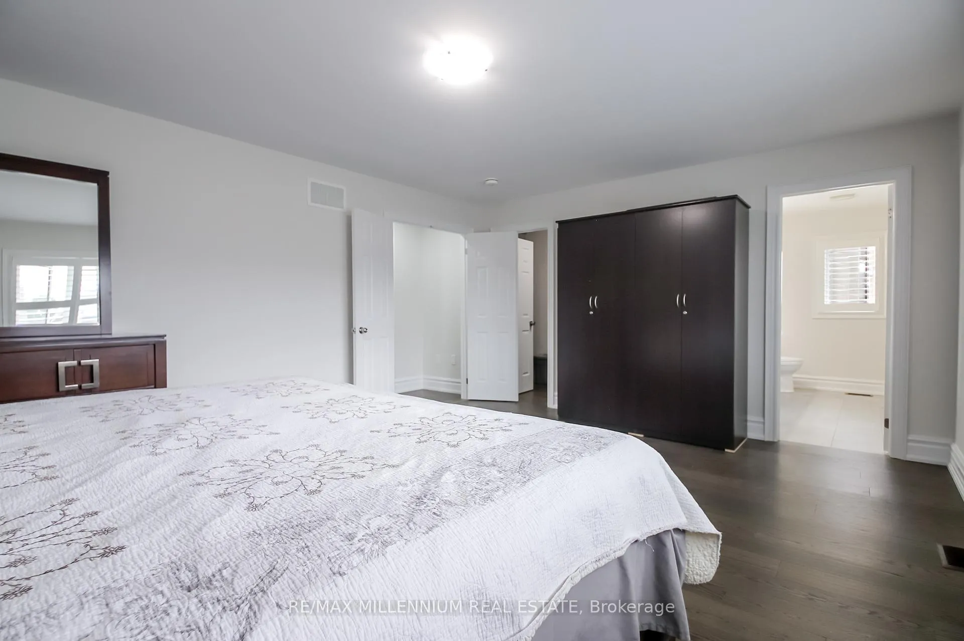 Photo 30 of 47 Douglas Kemp Crescent, Clarington, Bowmanville — HOMEH