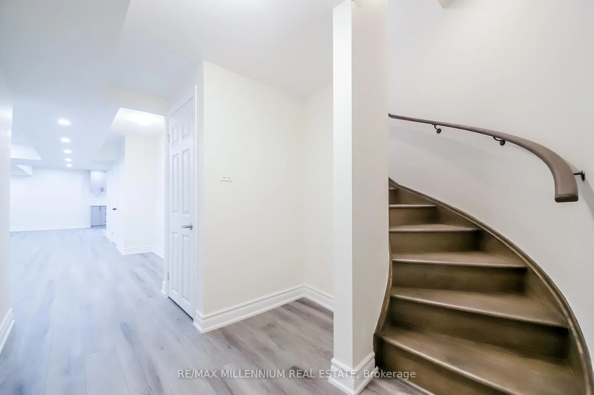 Photo 38 of 47 Douglas Kemp Crescent, Clarington, Bowmanville — HOMEH