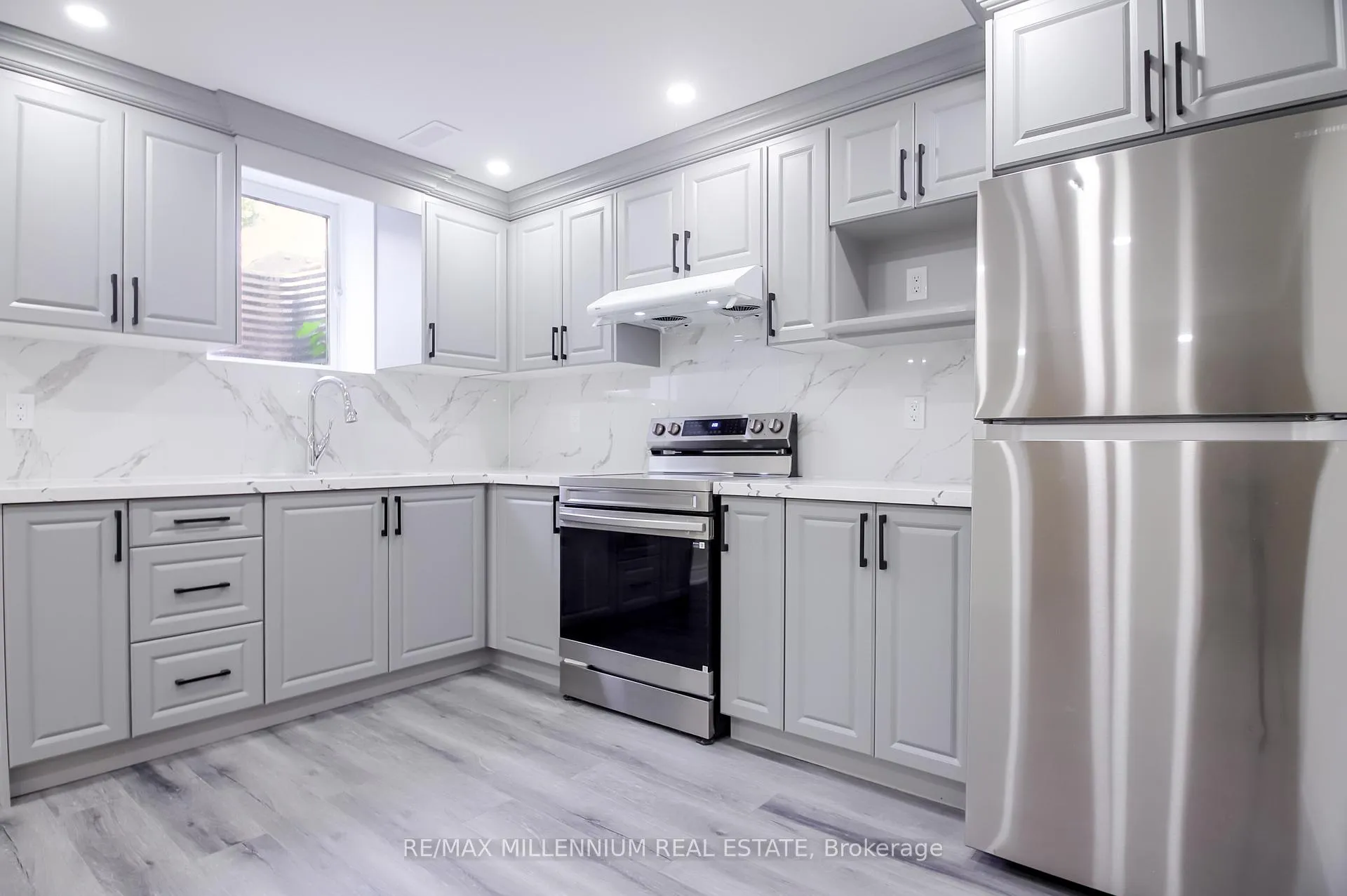 Photo 43 of 47 Douglas Kemp Crescent, Clarington, Bowmanville — HOMEH