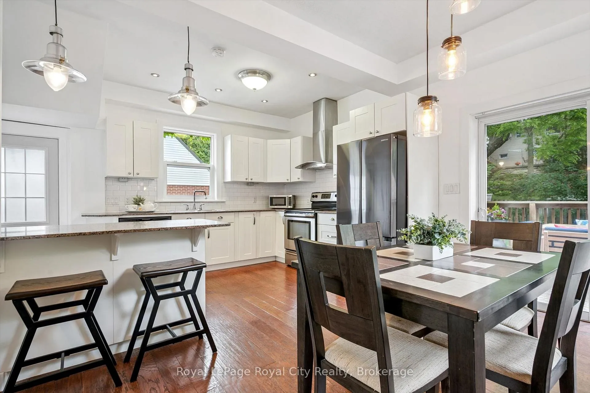 Photo 10 of 136 Alma Street N, Guelph, Junction/Onward Willow — HOMEH