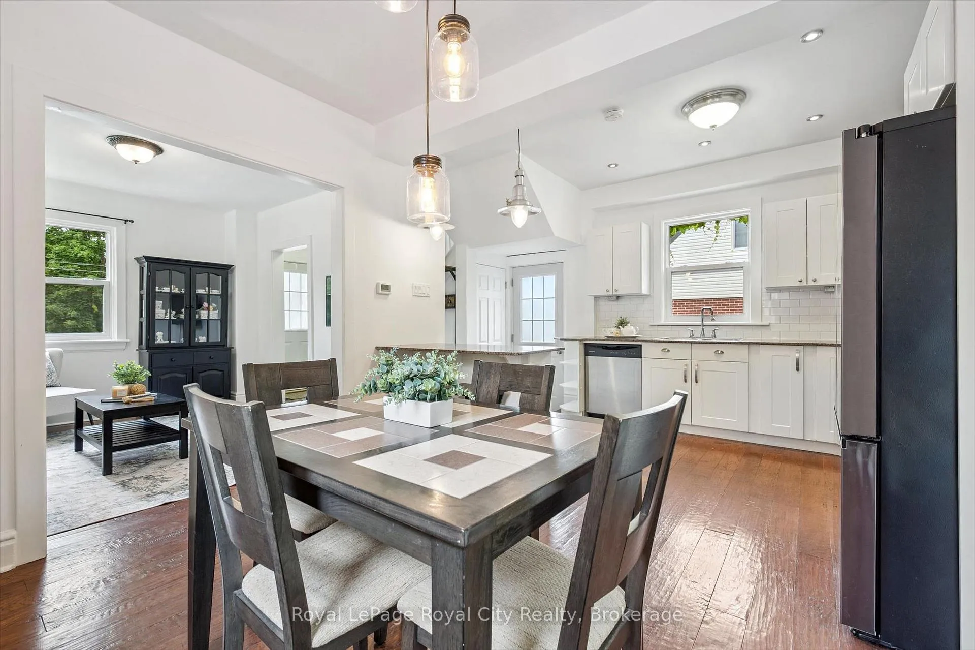 Photo 11 of 136 Alma Street N, Guelph, Junction/Onward Willow — HOMEH