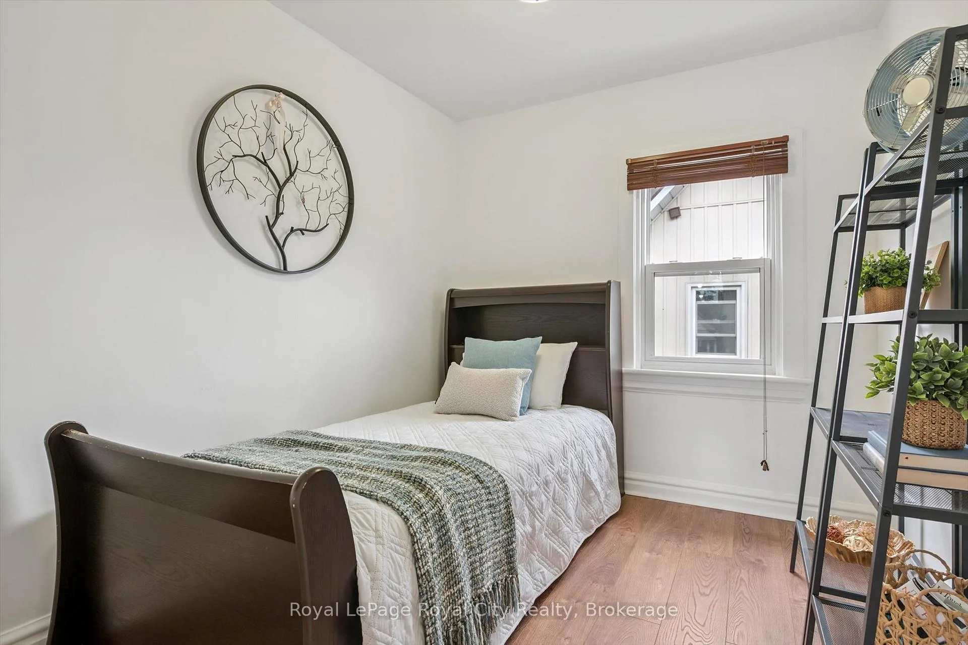 Photo 21 of 136 Alma Street N, Guelph, Junction/Onward Willow — HOMEH