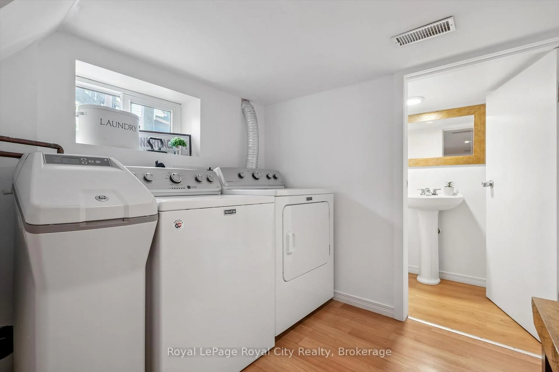 Photo 28 of 136 Alma Street N, Guelph, Junction/Onward Willow — HOMEH