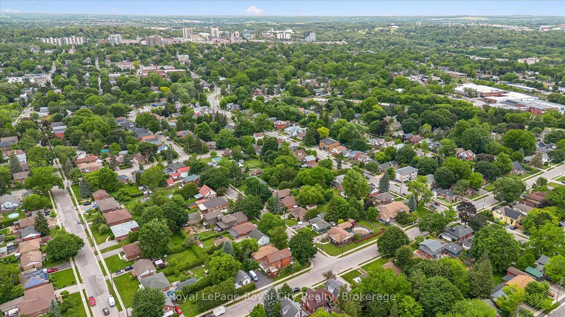 Photo 38 of 136 Alma Street N, Guelph, Junction/Onward Willow — HOMEH