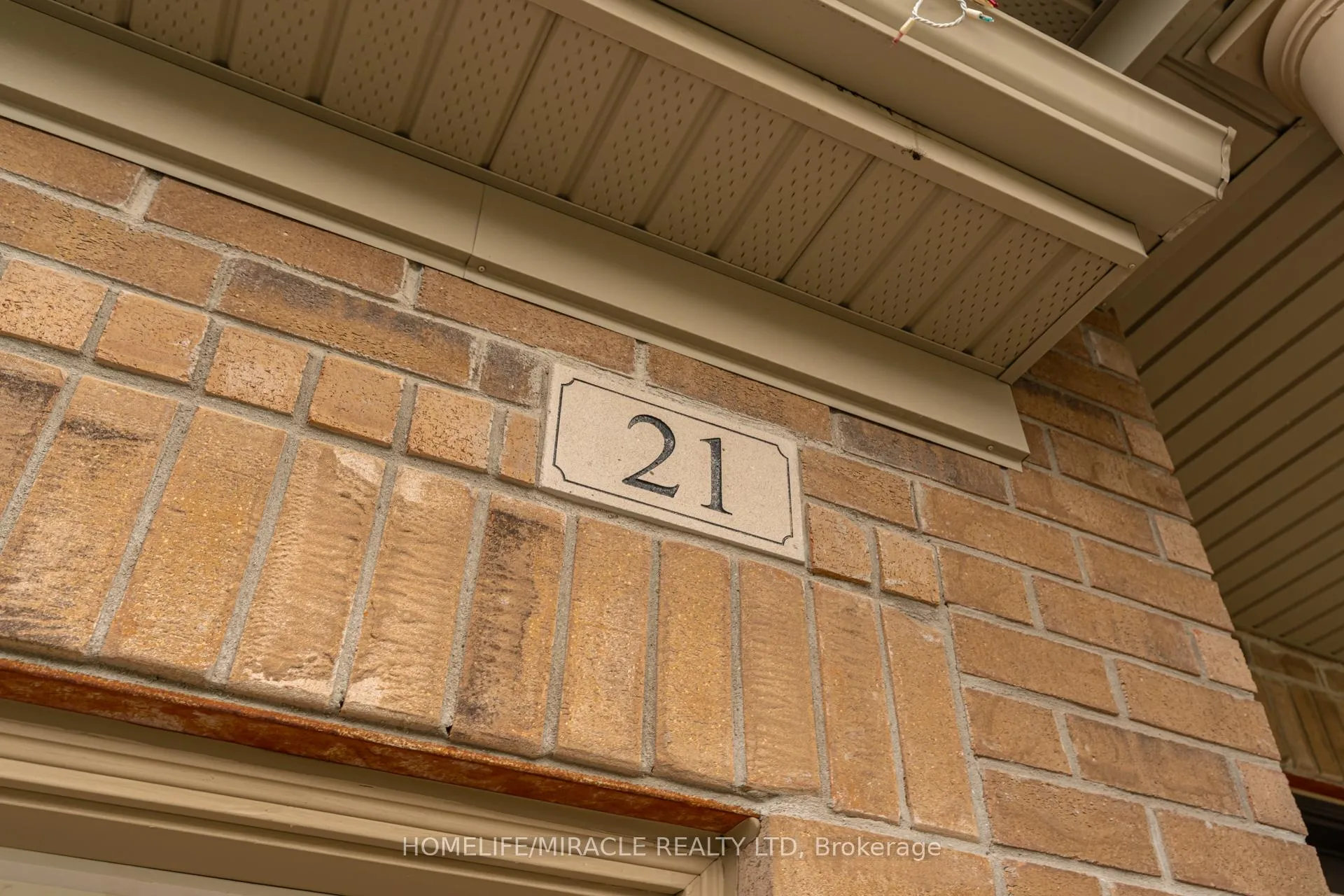 Photo 4 of 21 Owens Road, New Tecumseth, Alliston — HOMEH