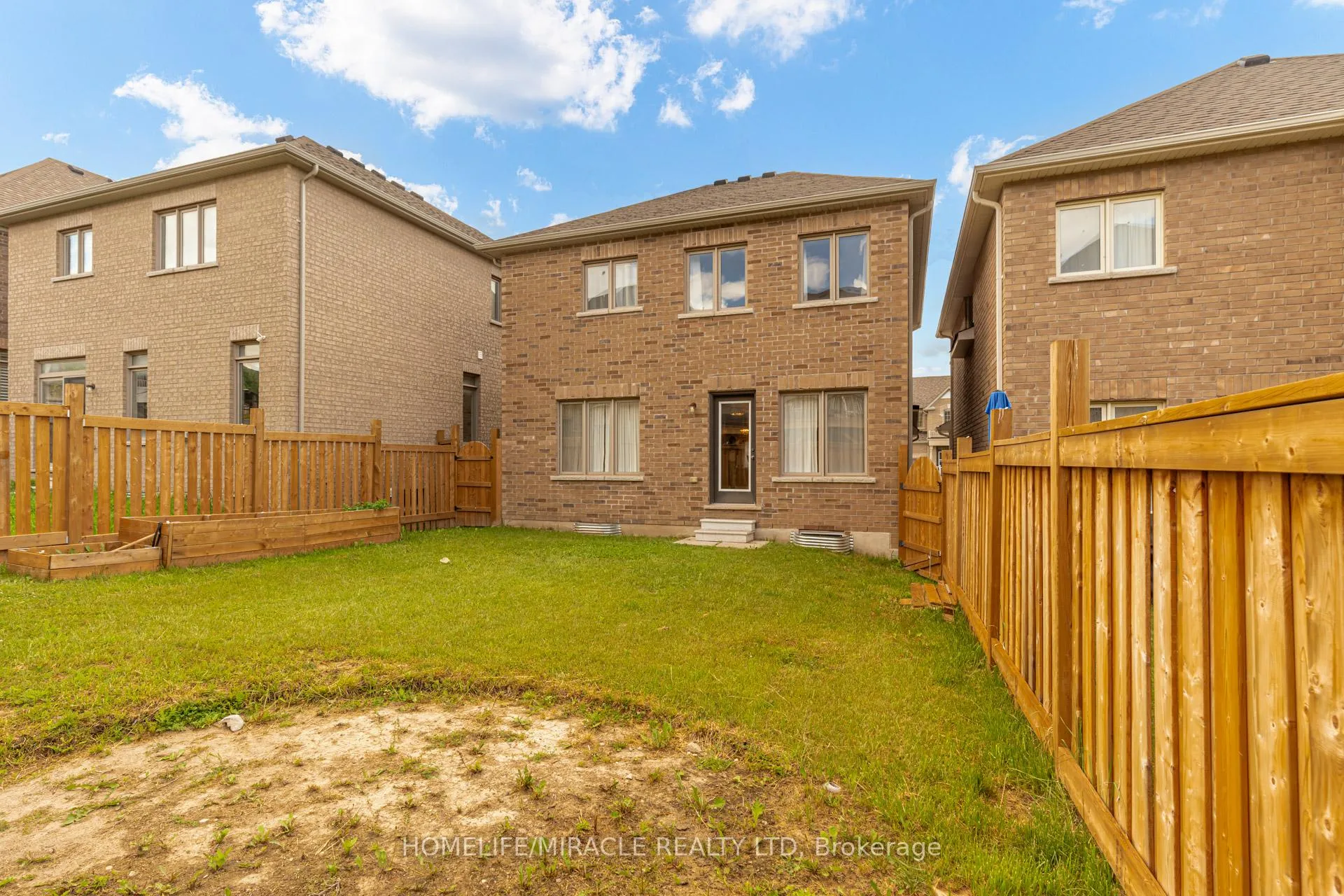 Photo 50 of 21 Owens Road, New Tecumseth, Alliston — HOMEH