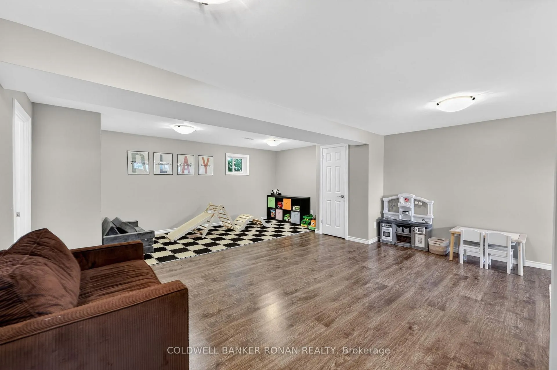 Photo 23 of 36 McCarthy Crescent, Essa, Angus — HOMEH
