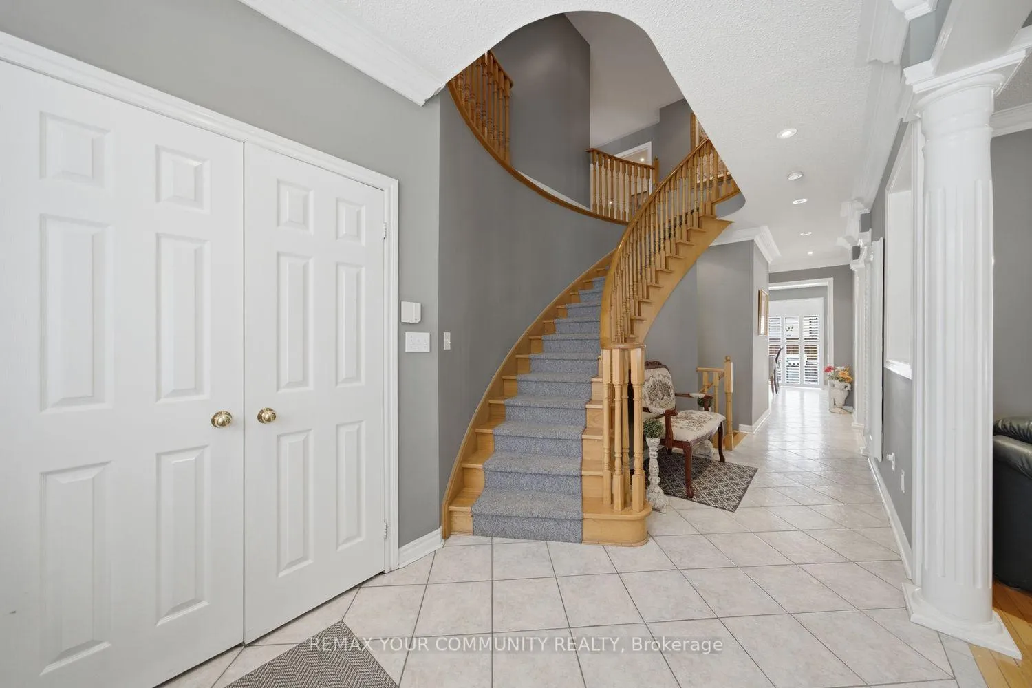 Photo 5 of 10 St Clare Boulevard, Vaughan, Vellore Village — HOMEH