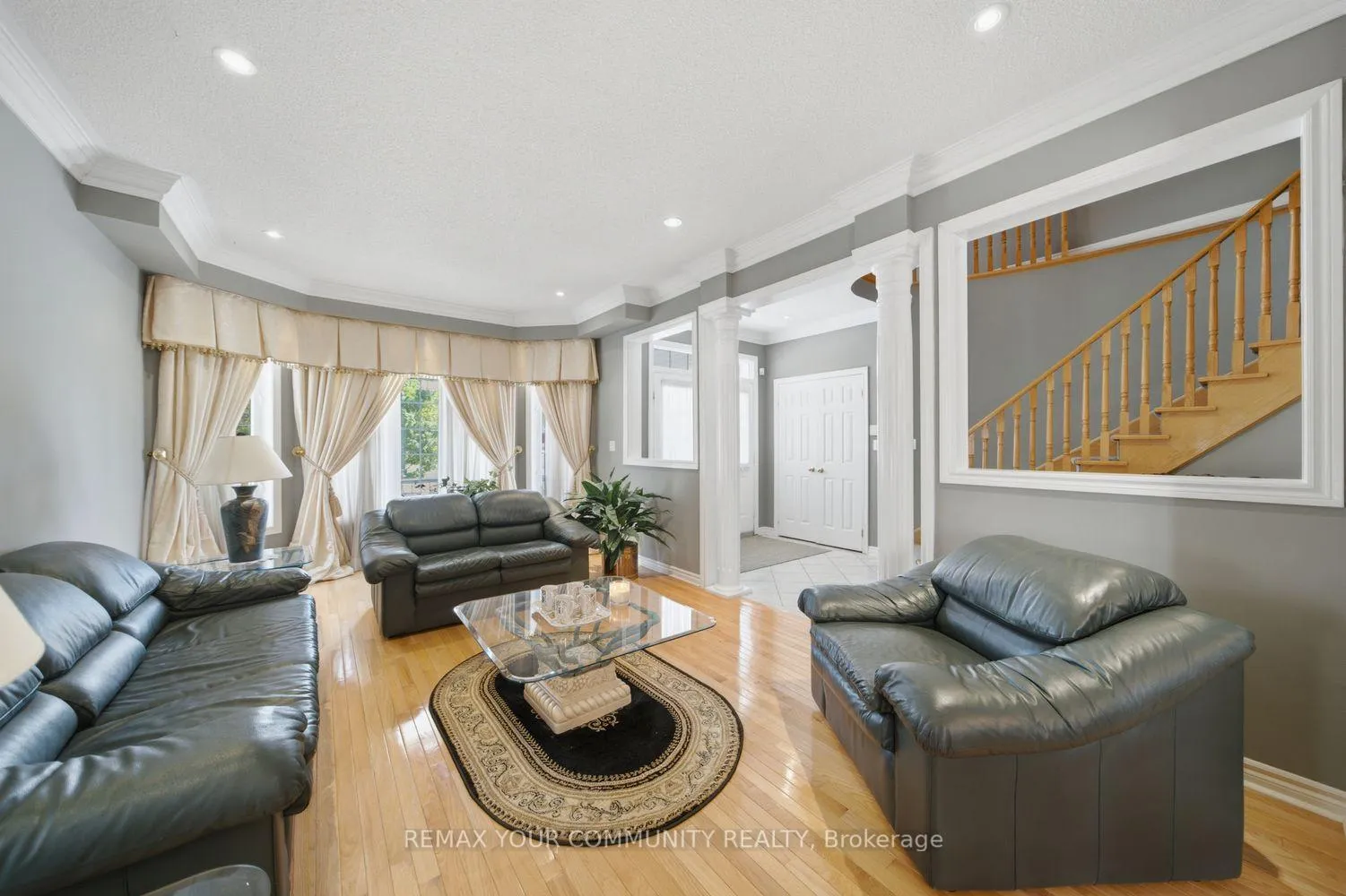 Photo 7 of 10 St Clare Boulevard, Vaughan, Vellore Village — HOMEH