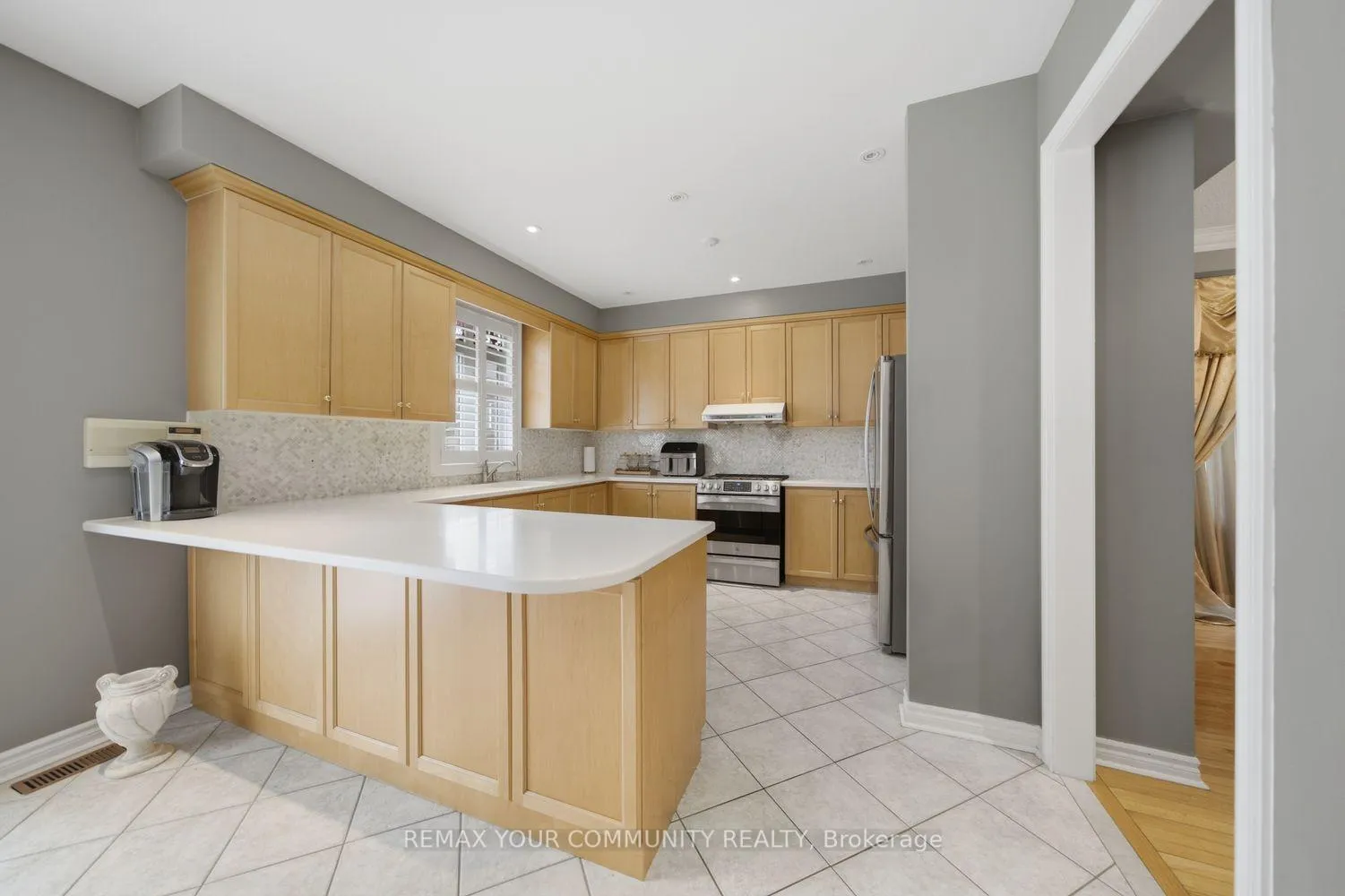 Photo 12 of 10 St Clare Boulevard, Vaughan, Vellore Village — HOMEH