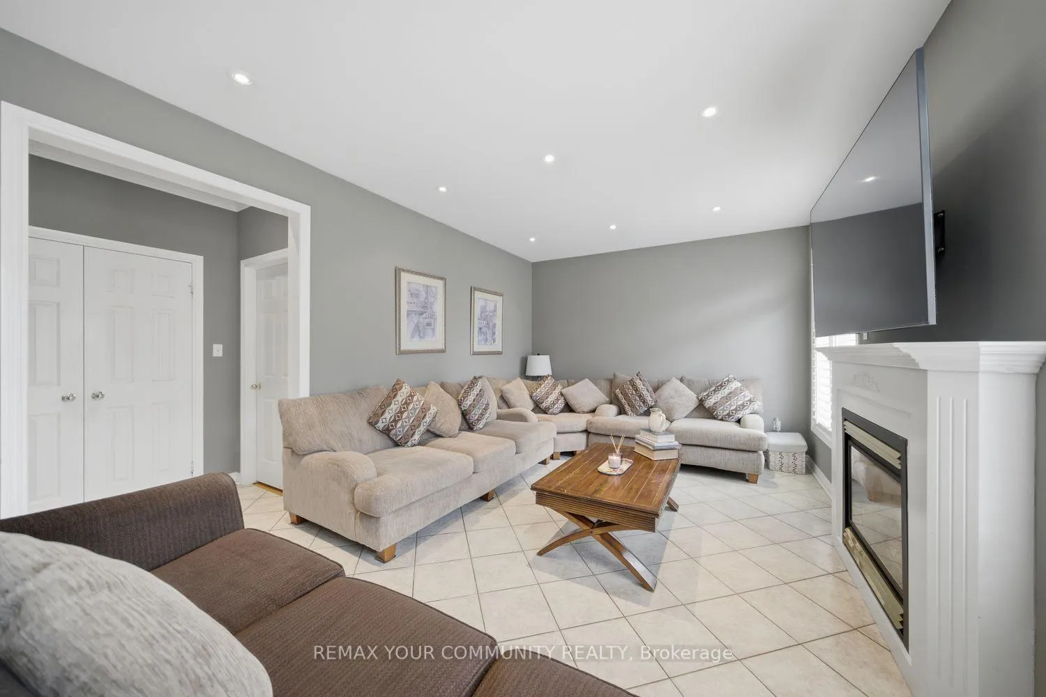 Photo 19 of 10 St Clare Boulevard, Vaughan, Vellore Village — HOMEH