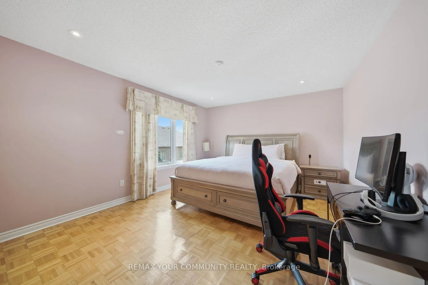 Photo 29 of 10 St Clare Boulevard, Vaughan, Vellore Village — HOMEH