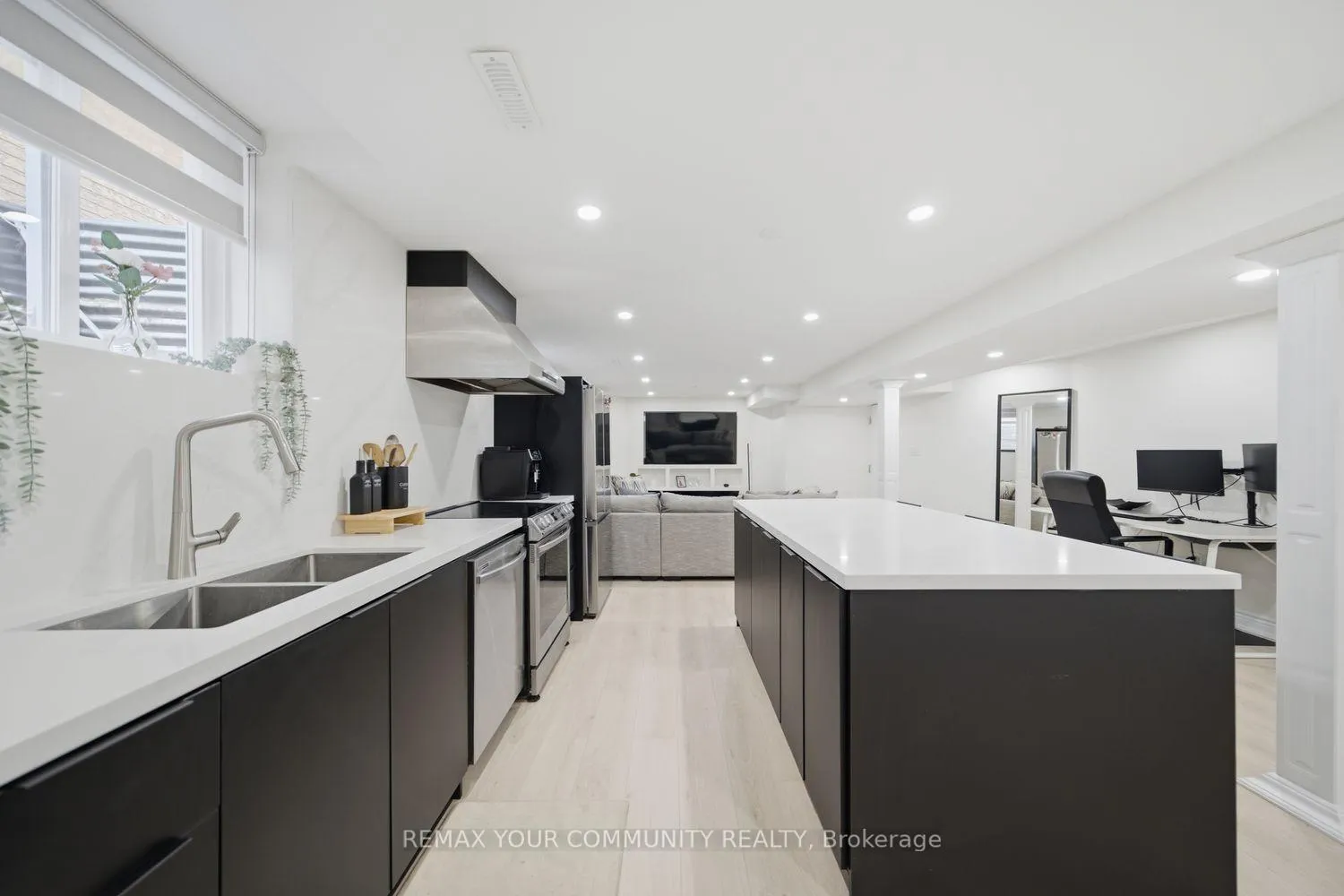 Photo 43 of 10 St Clare Boulevard, Vaughan, Vellore Village — HOMEH